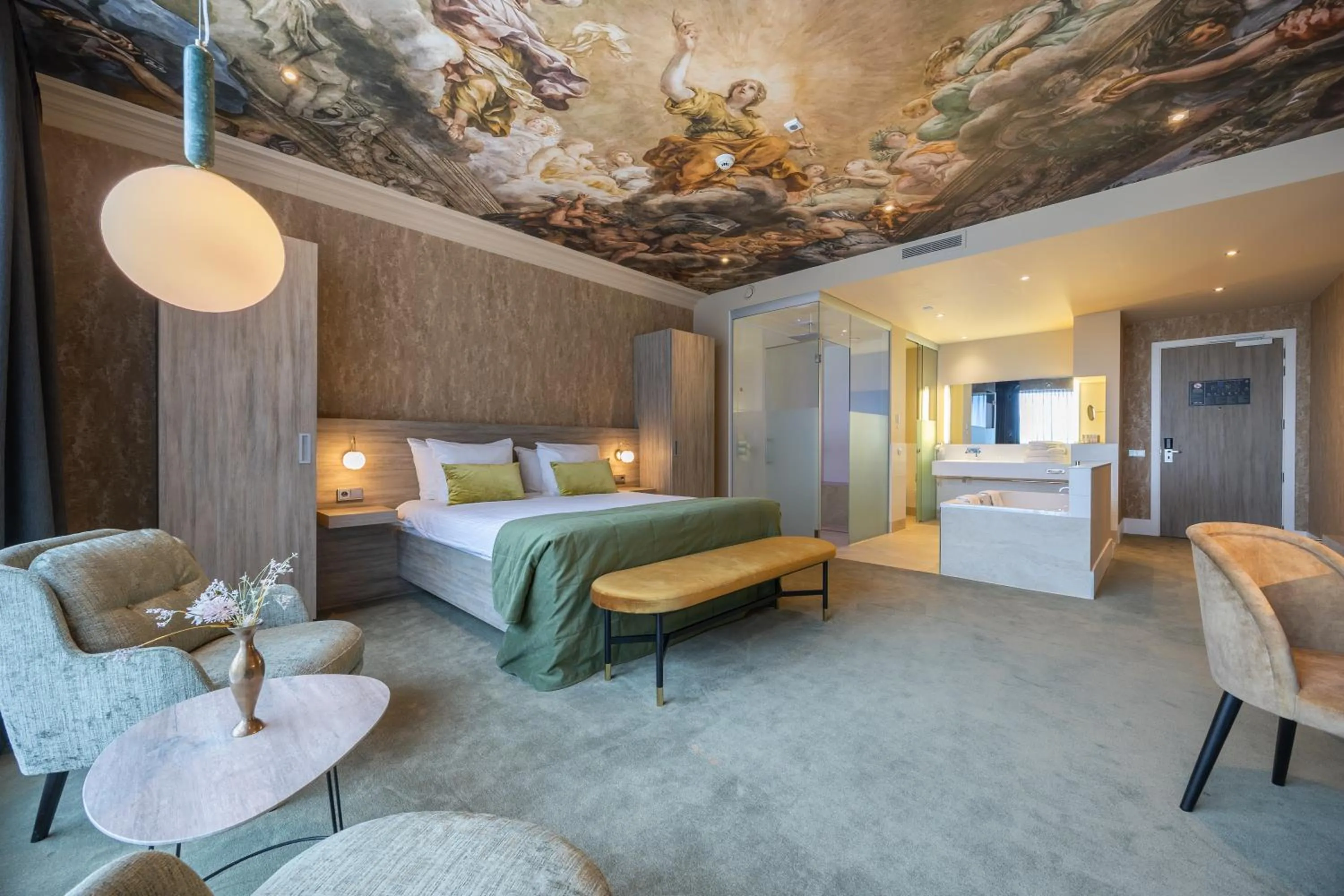 Bedroom, Bed in Van der Valk Hotel Brussels Airport