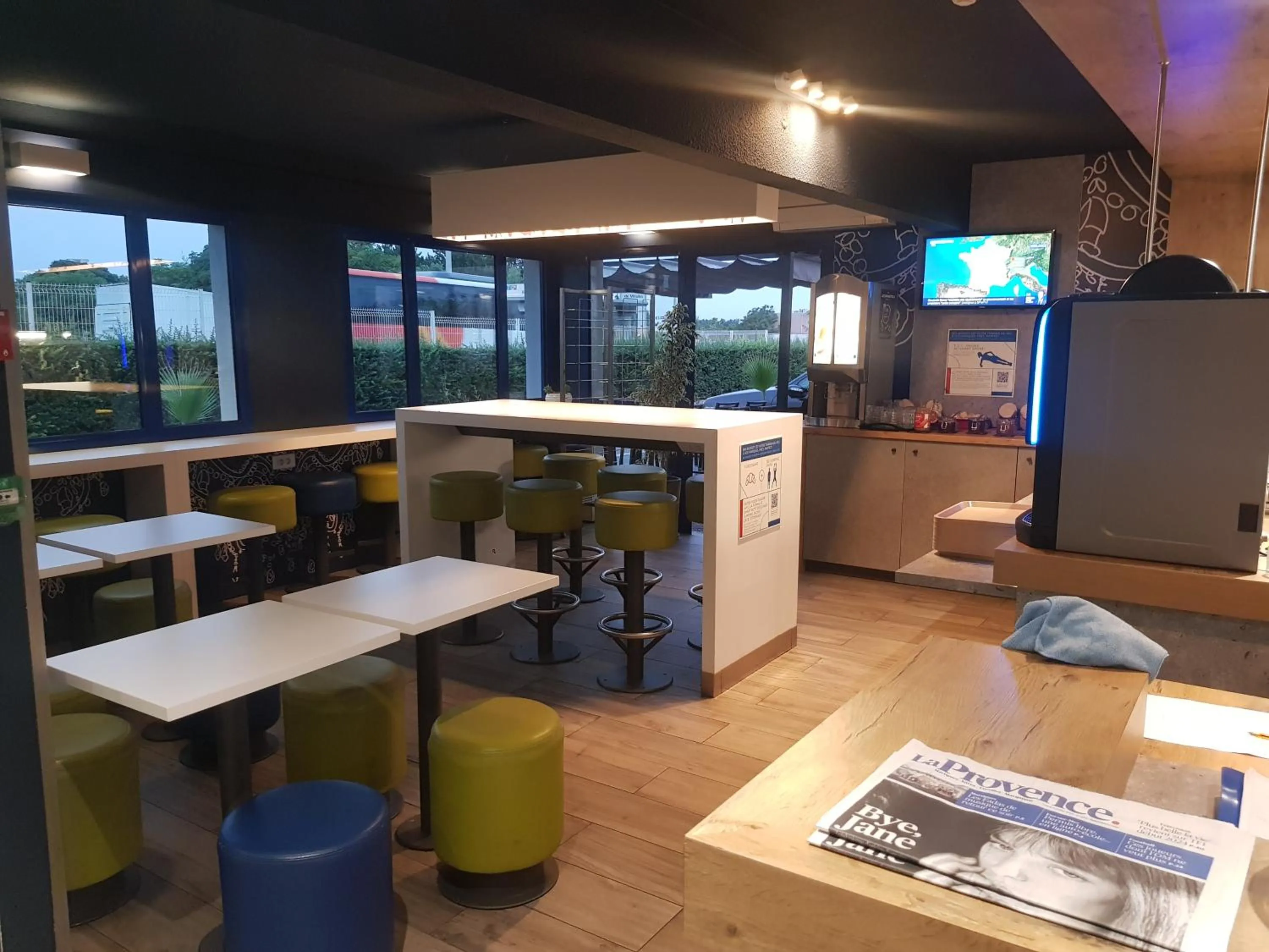 Breakfast in Ibis Budget Marseille Vitrolles