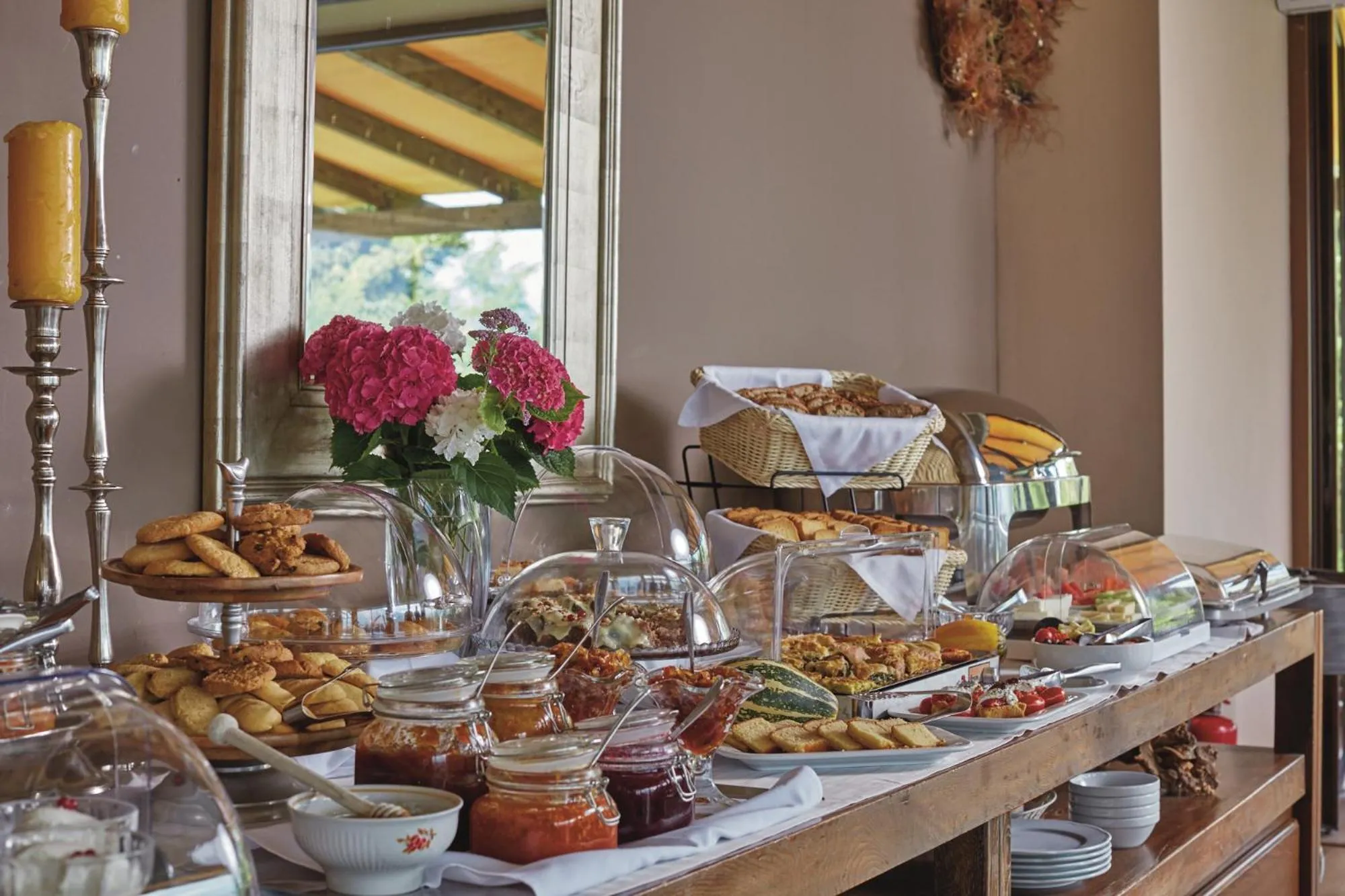 Breakfast in Orizontes Tzoumerkon Hotel Resort