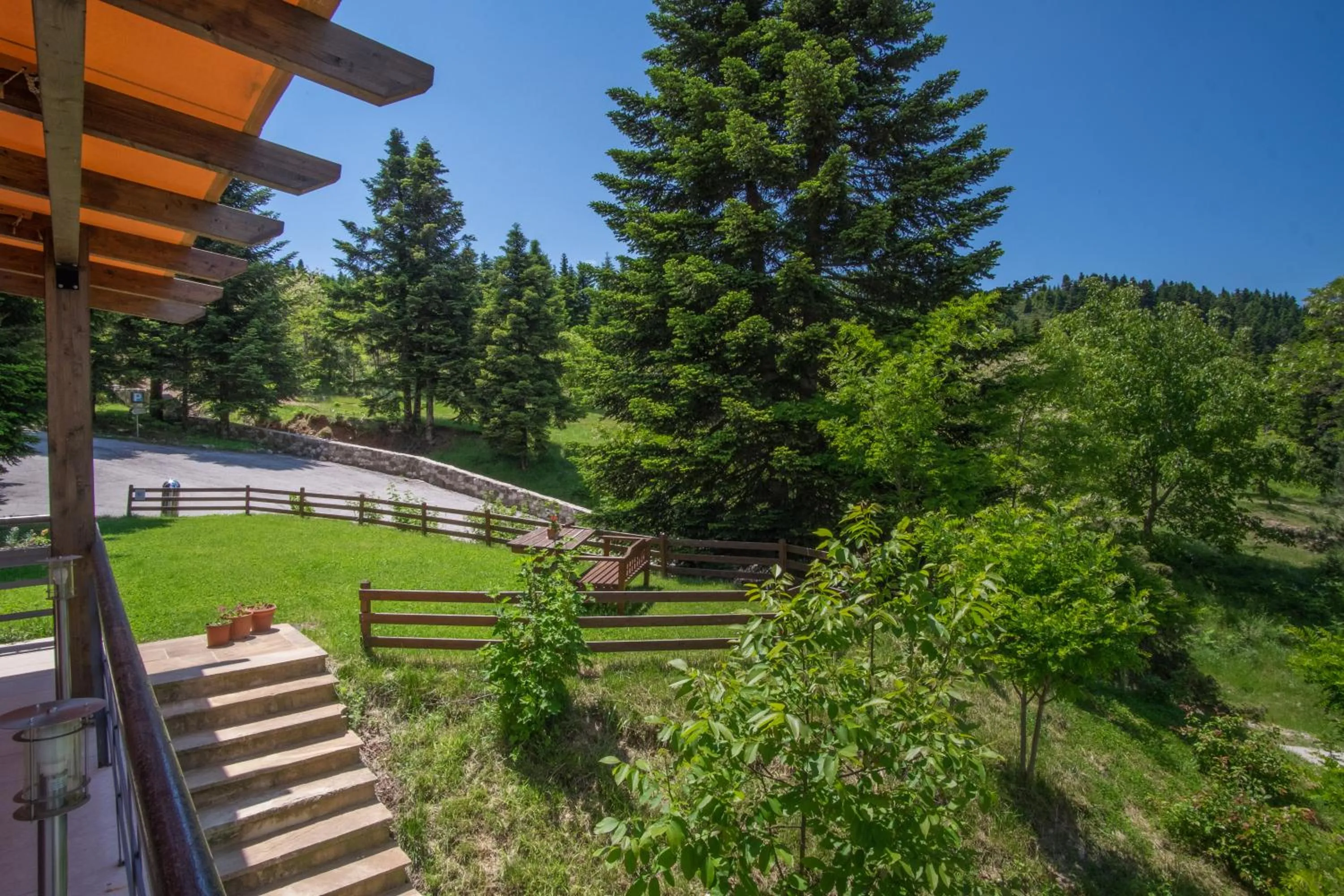 Garden in Orizontes Tzoumerkon Hotel Resort