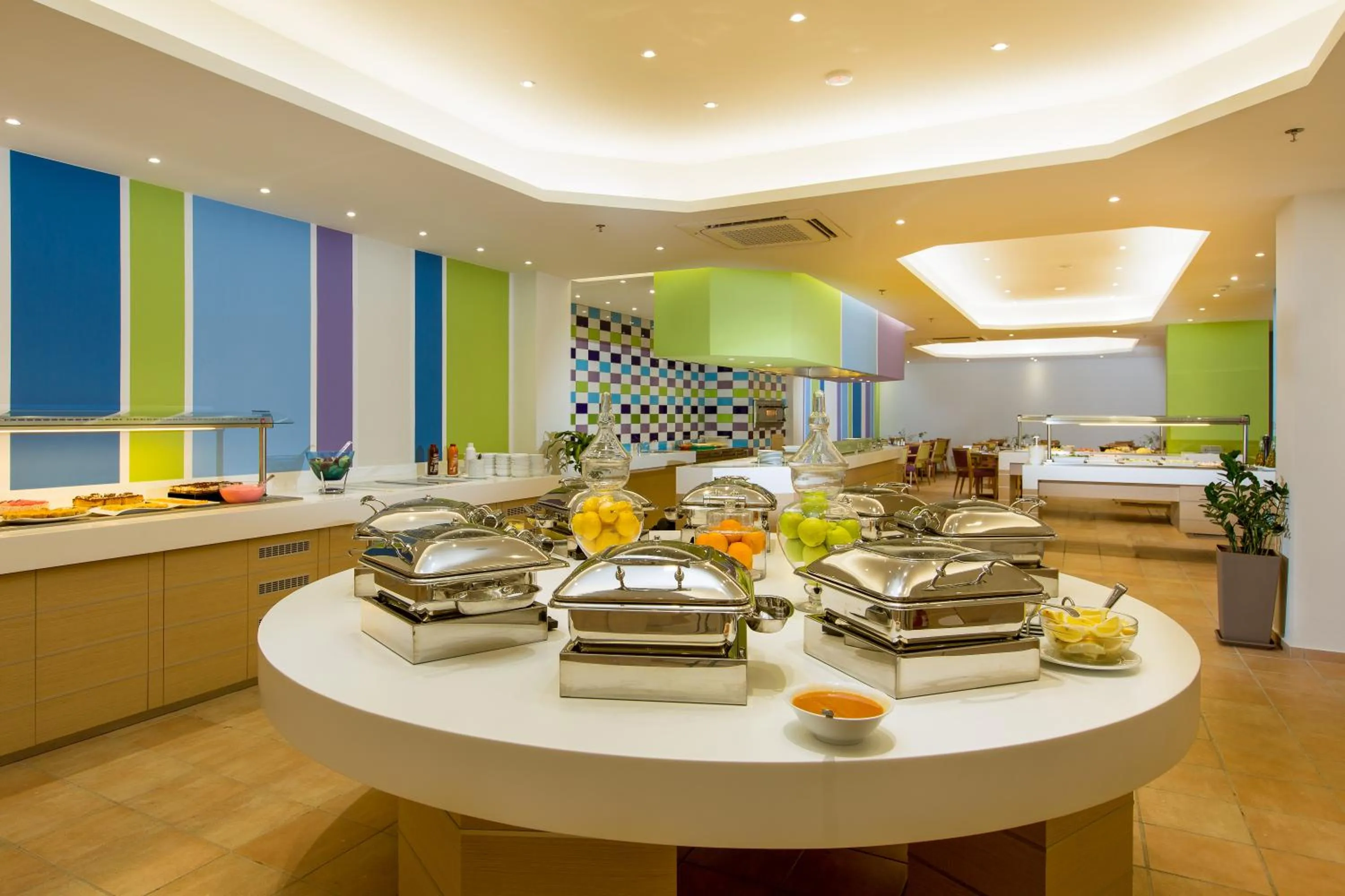 Restaurant/places to eat in Solimar Ruby