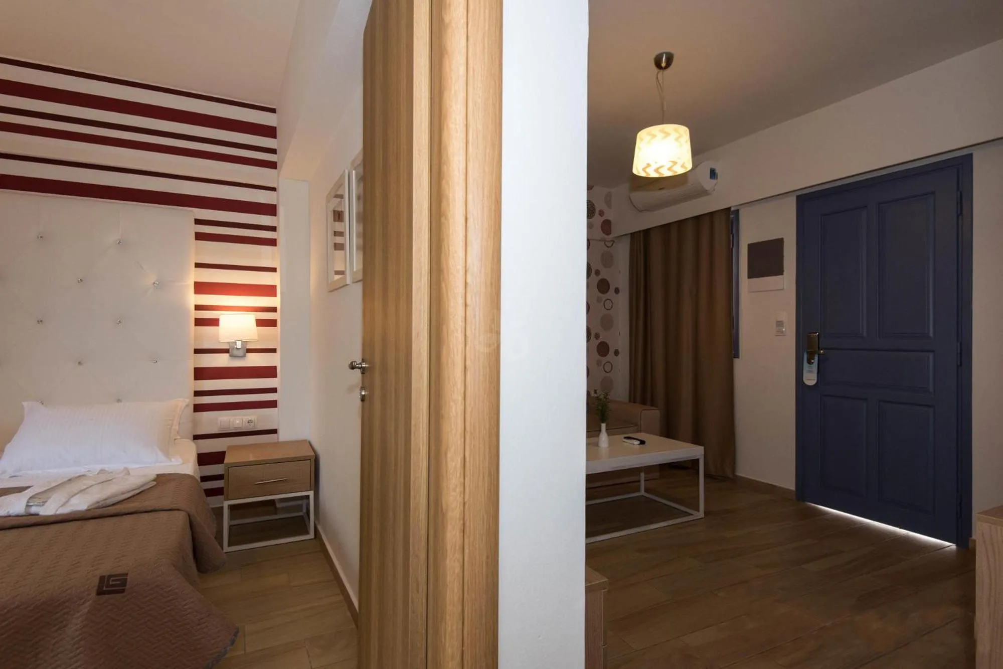 Photo of the whole room in Solimar Ruby