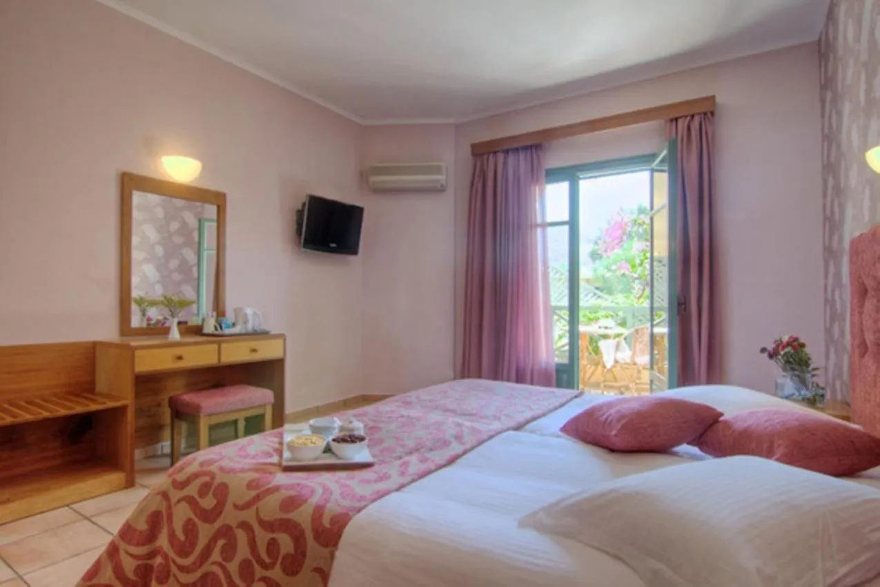 Bedroom in Solimar Ruby