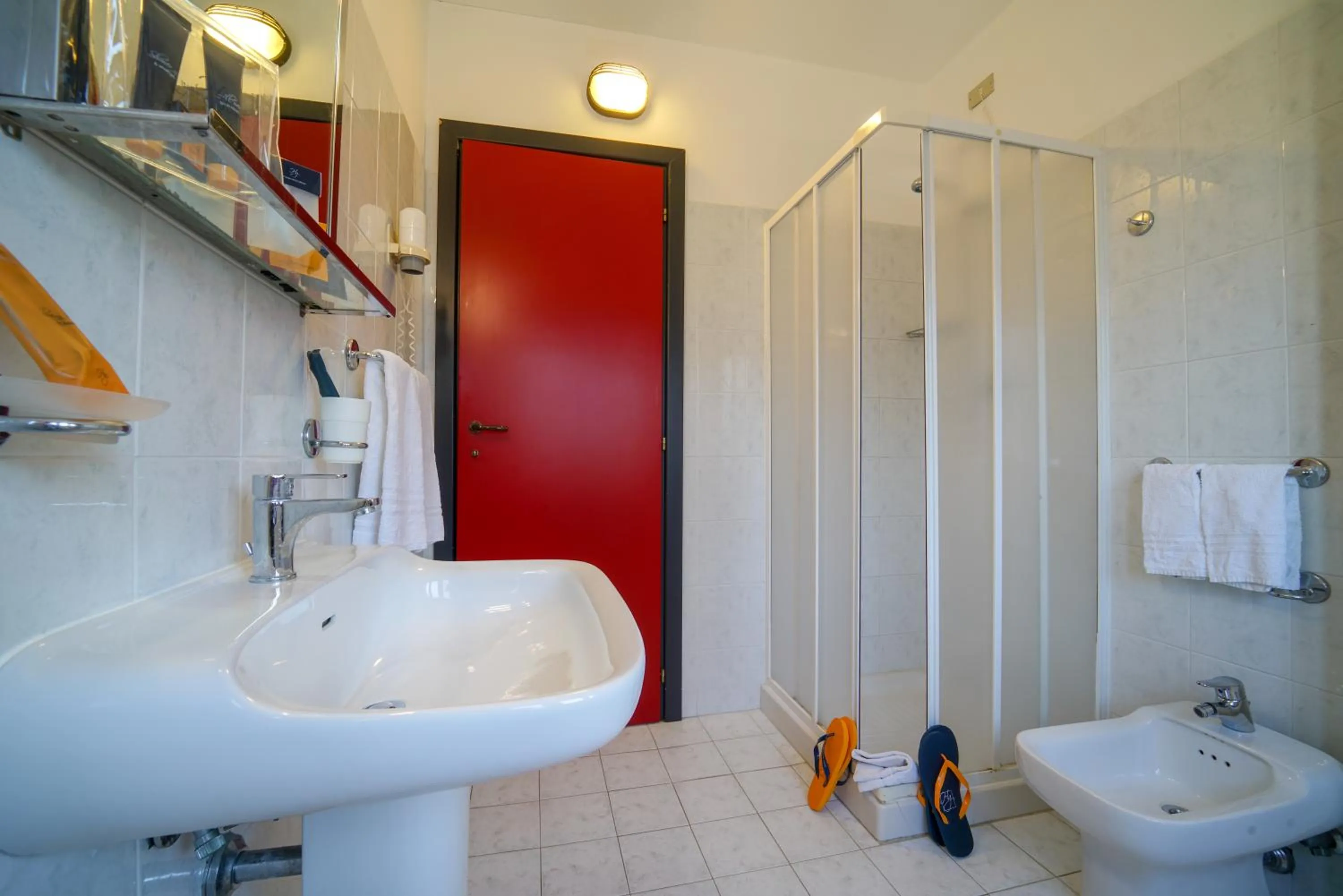 Bathroom in Onda Hotel