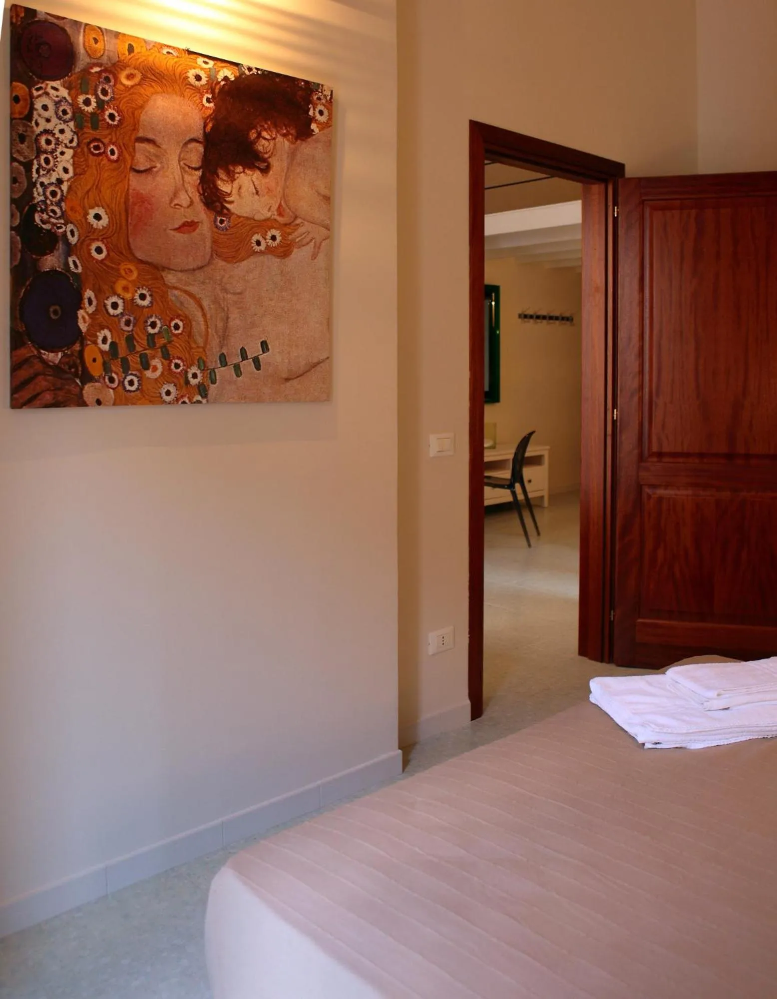 Bedroom in Palazzo Ossuna