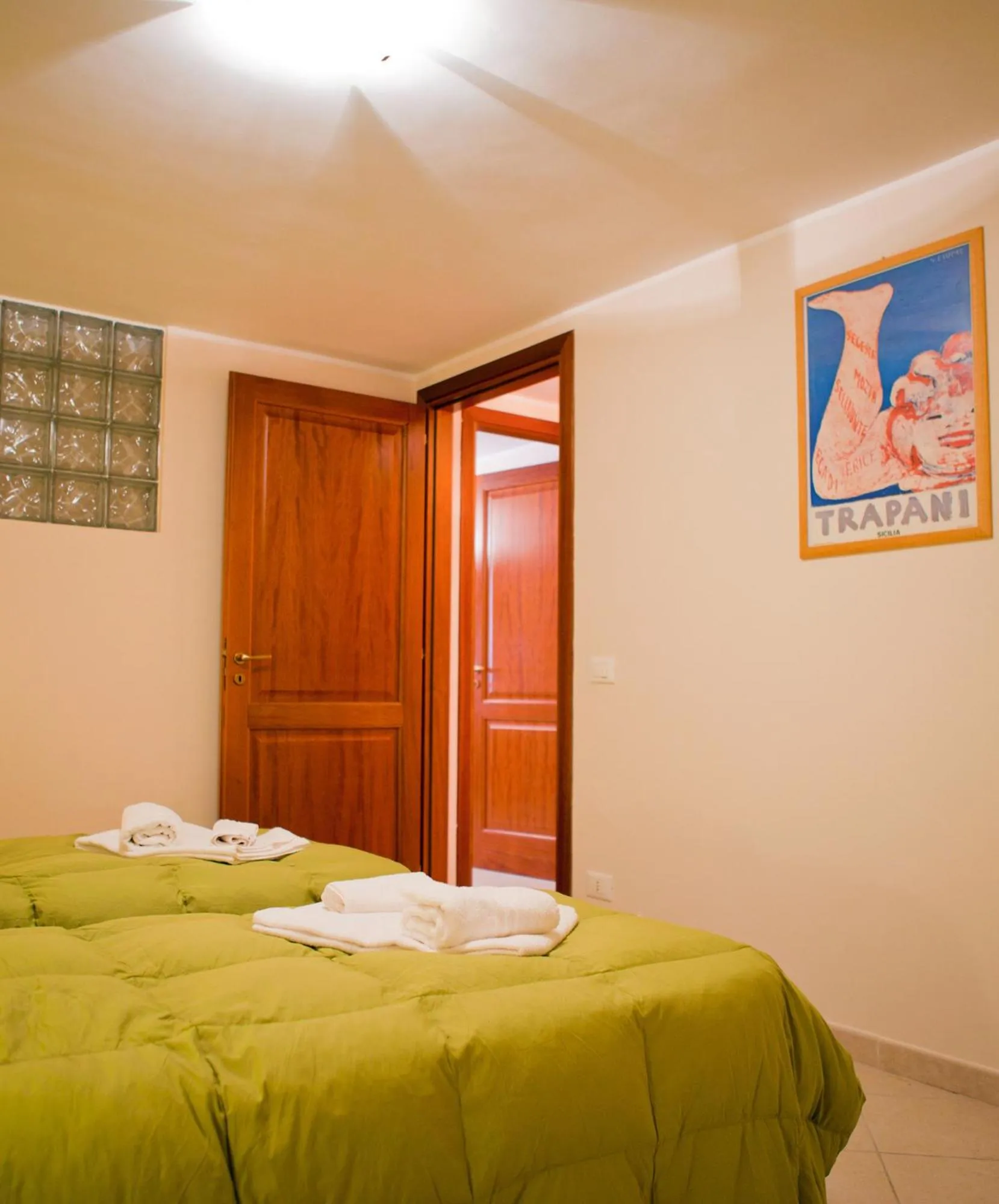 Bedroom in Palazzo Ossuna