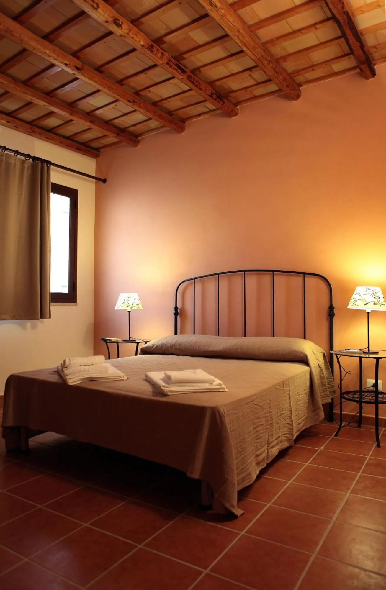 Bedroom in Palazzo Ossuna