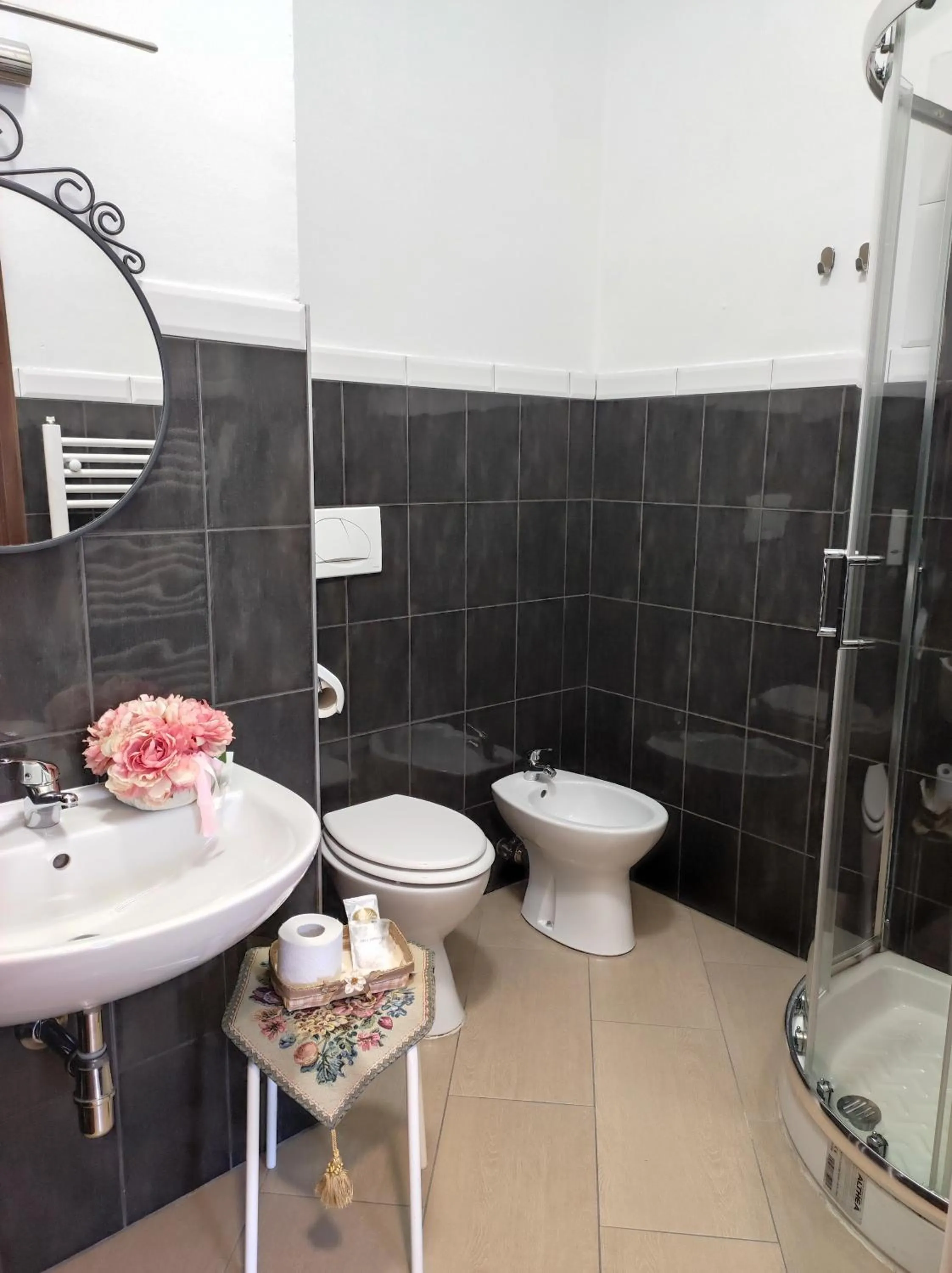 Bathroom in La Petite Maison