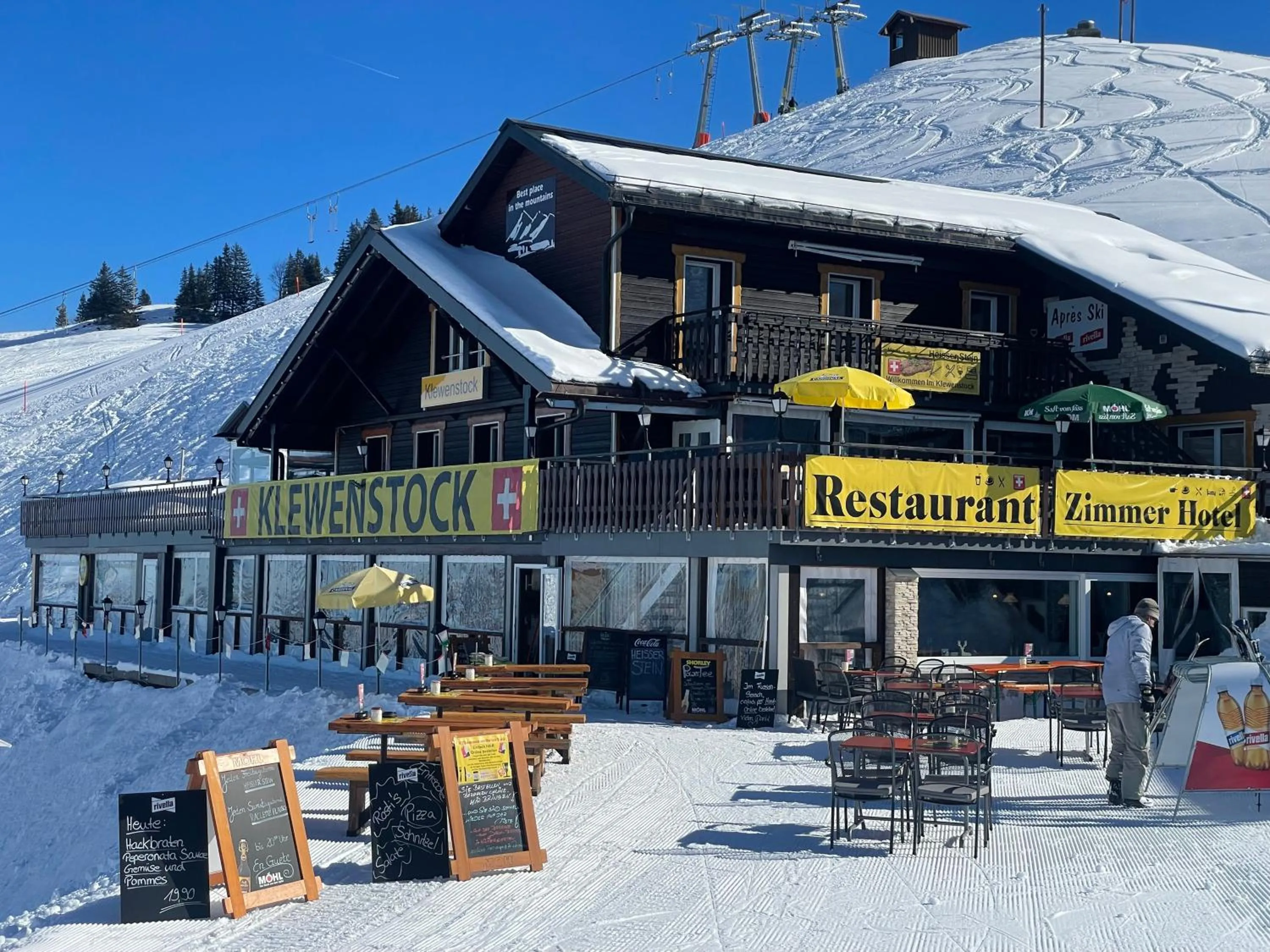 Property building in Klewenalp Ausflugs-Ski-Pistenhotel Klewenstock