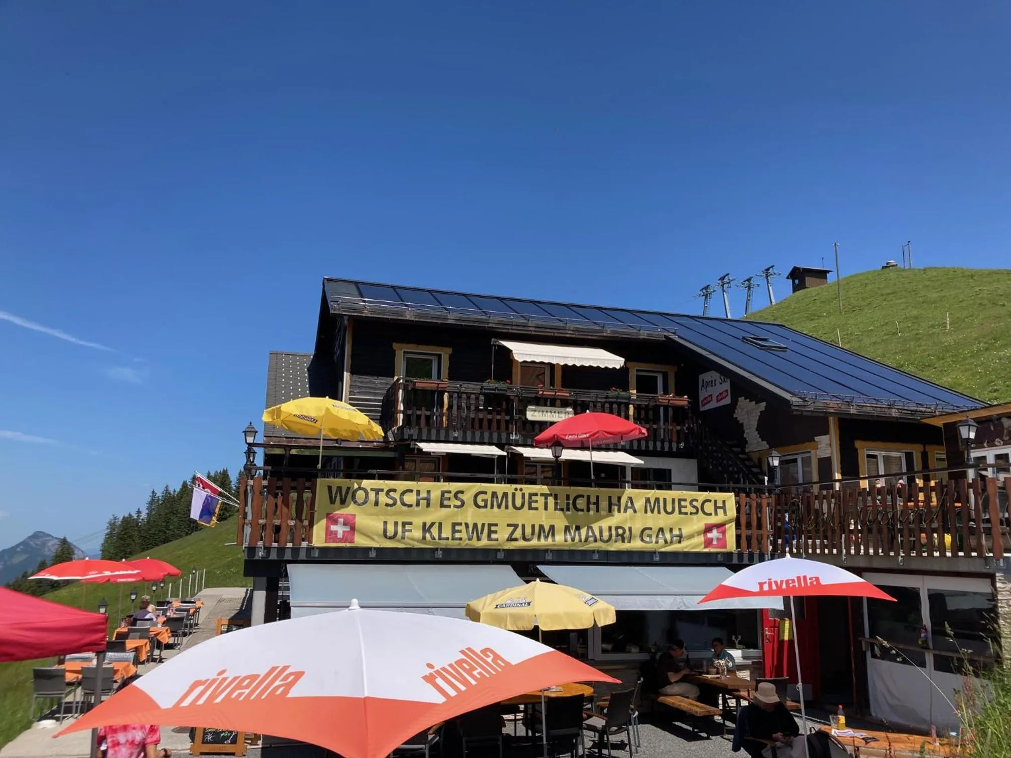 Property building in Klewenalp Ausflugs-Ski-Pistenhotel Klewenstock