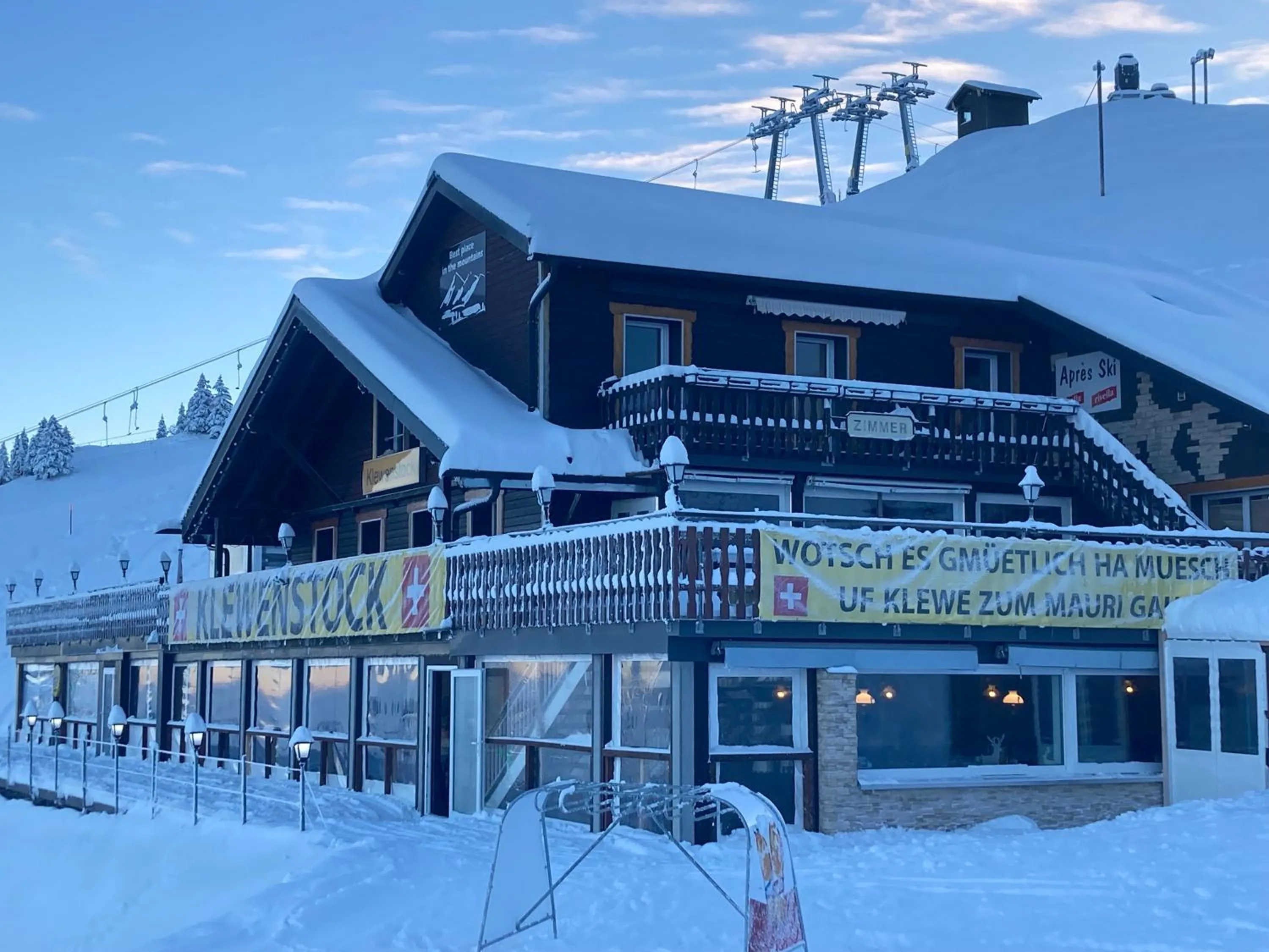 Property building in Klewenalp Ausflugs-Ski-Pistenhotel Klewenstock
