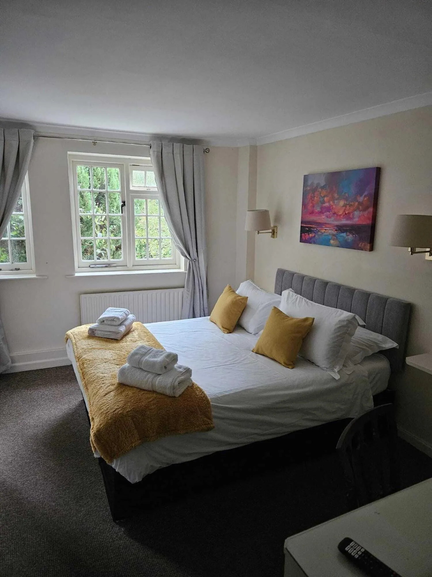 Bedroom, Bed in The Barford Inn