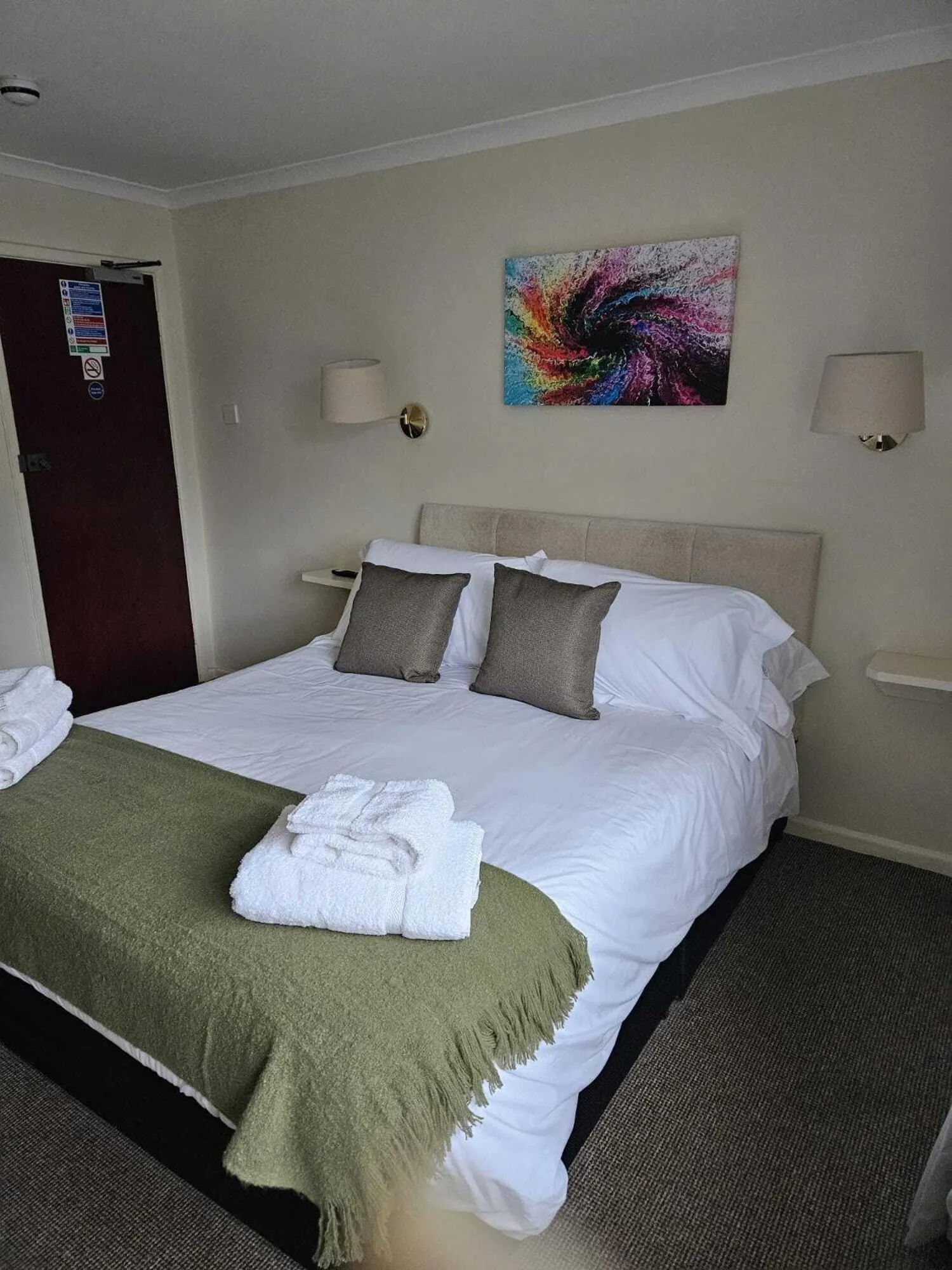 Bedroom, Bed in The Barford Inn