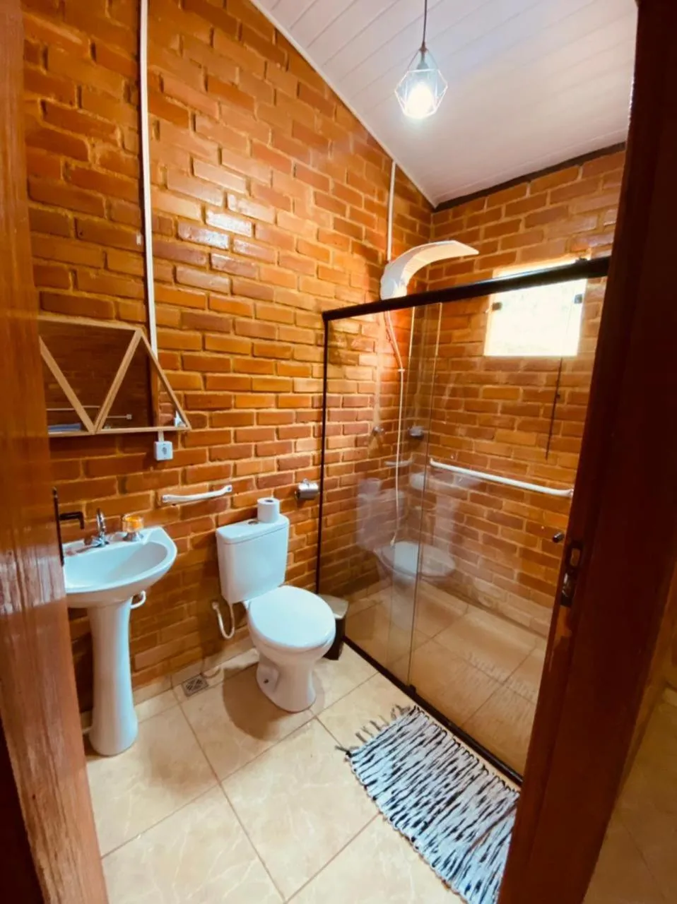 Bathroom in Pousada, Camping e Restaurante do Sô Ito