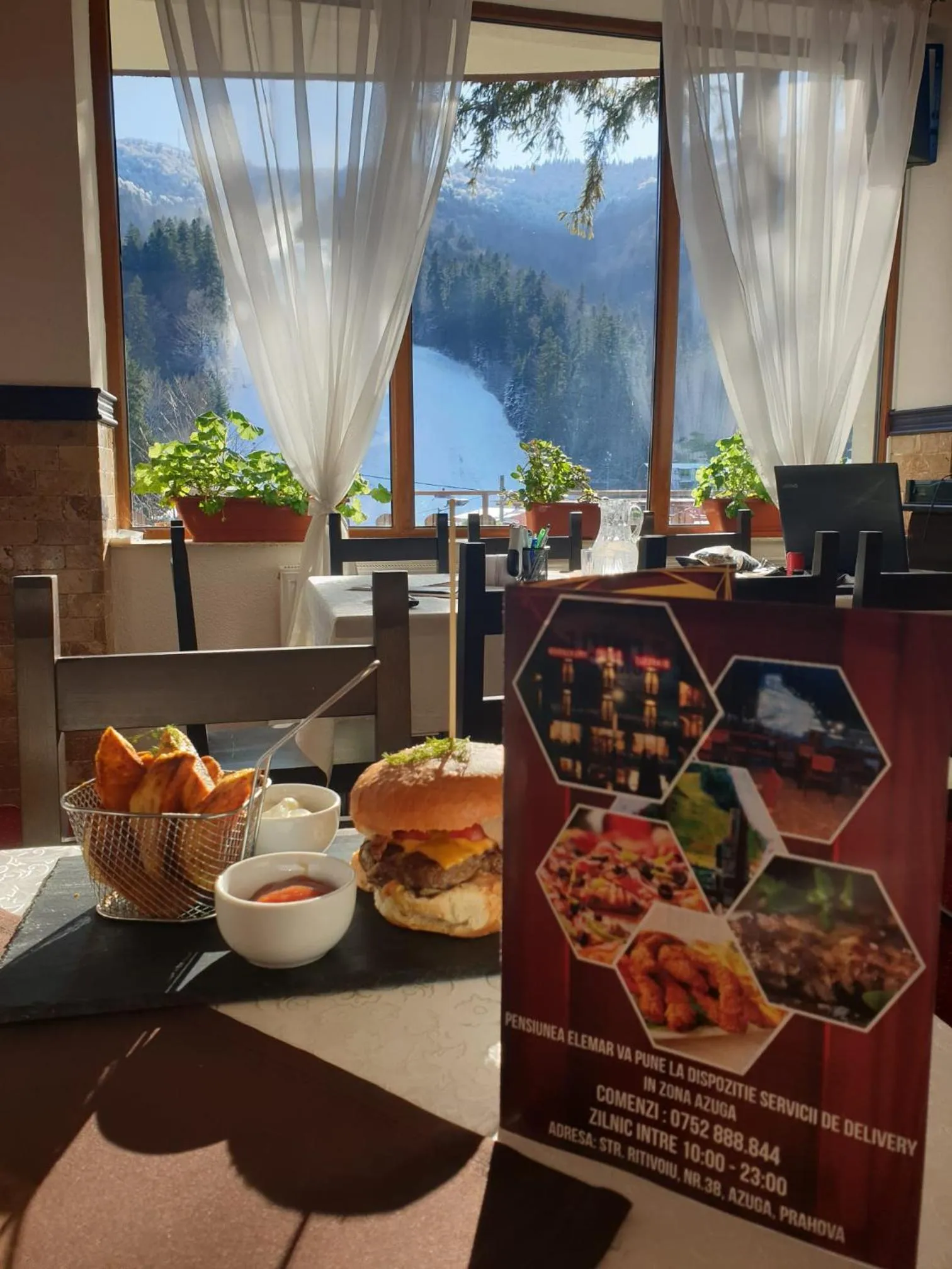 Breakfast in Pensiunea ELEMAR