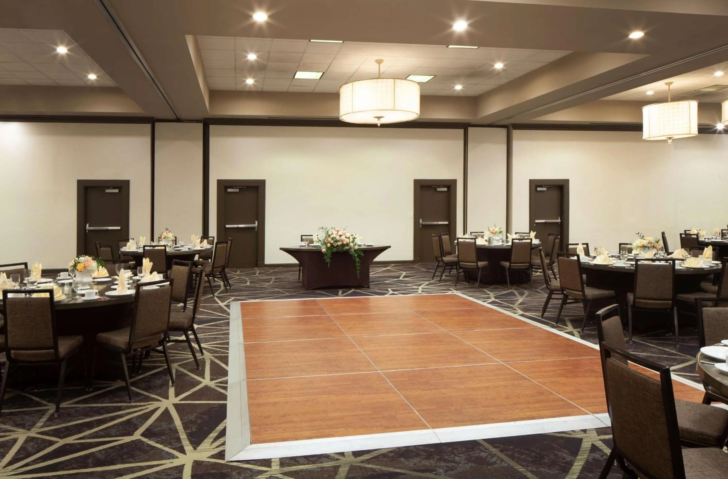Meeting/conference room in Embassy Suites by Hilton Philadelphia Airport