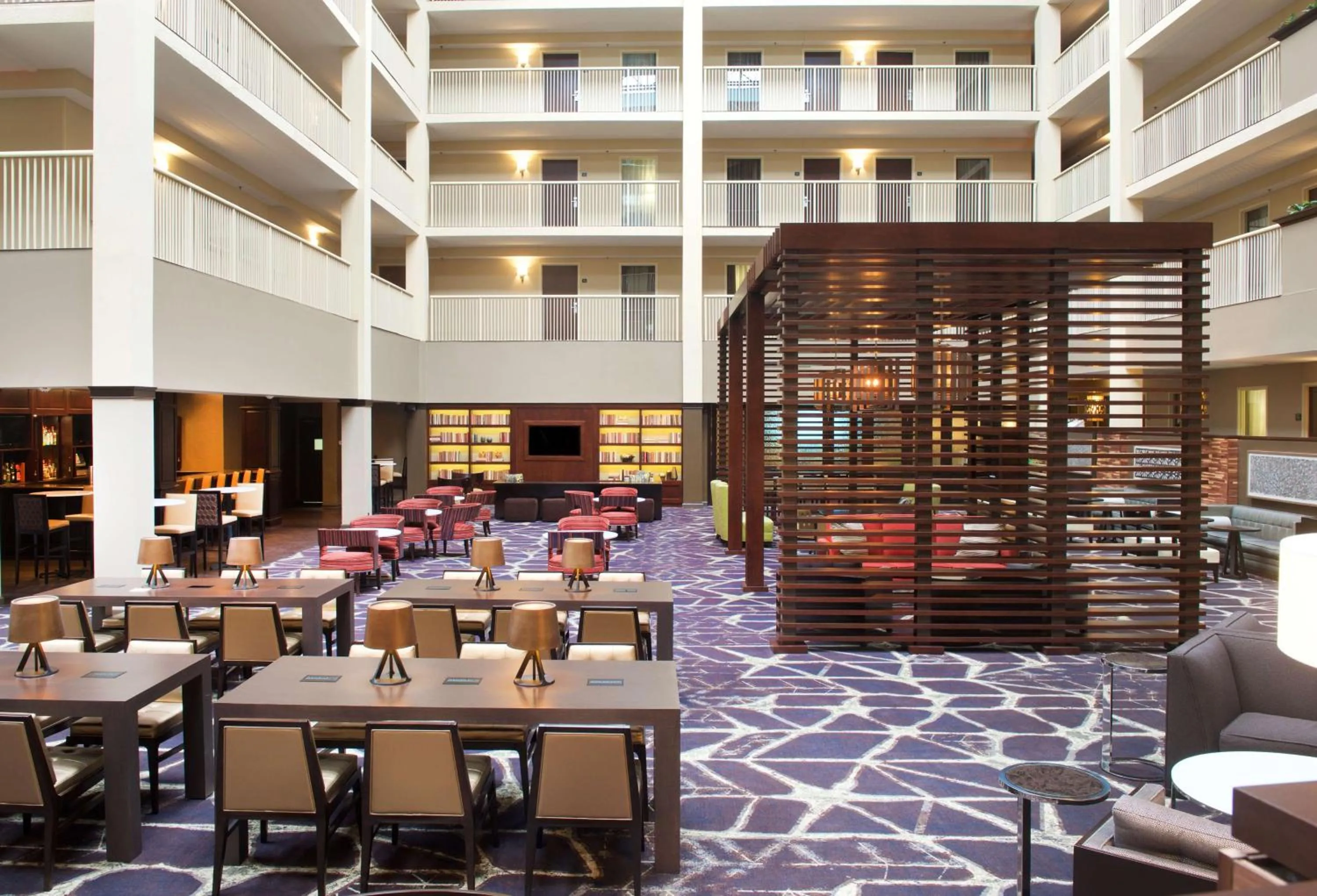 Lobby or reception in Embassy Suites by Hilton Philadelphia Airport
