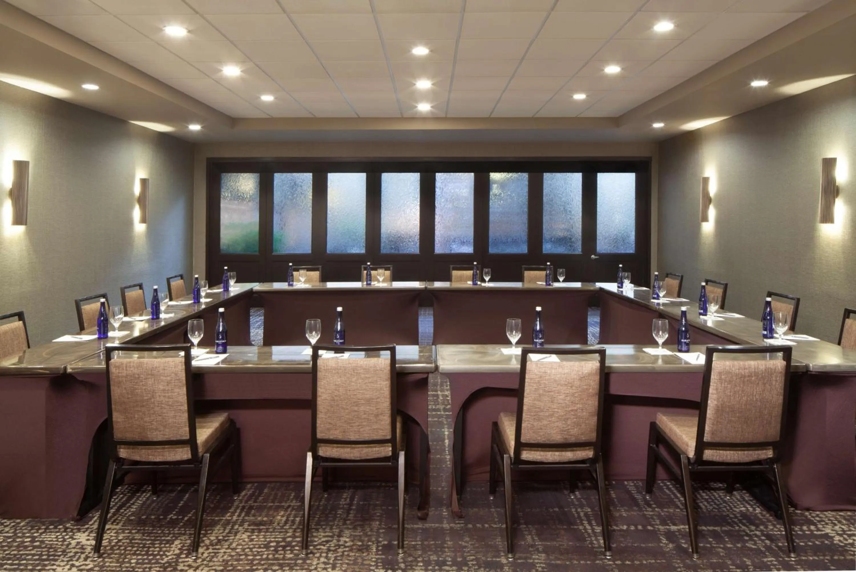 Meeting/conference room in Embassy Suites by Hilton Philadelphia Airport