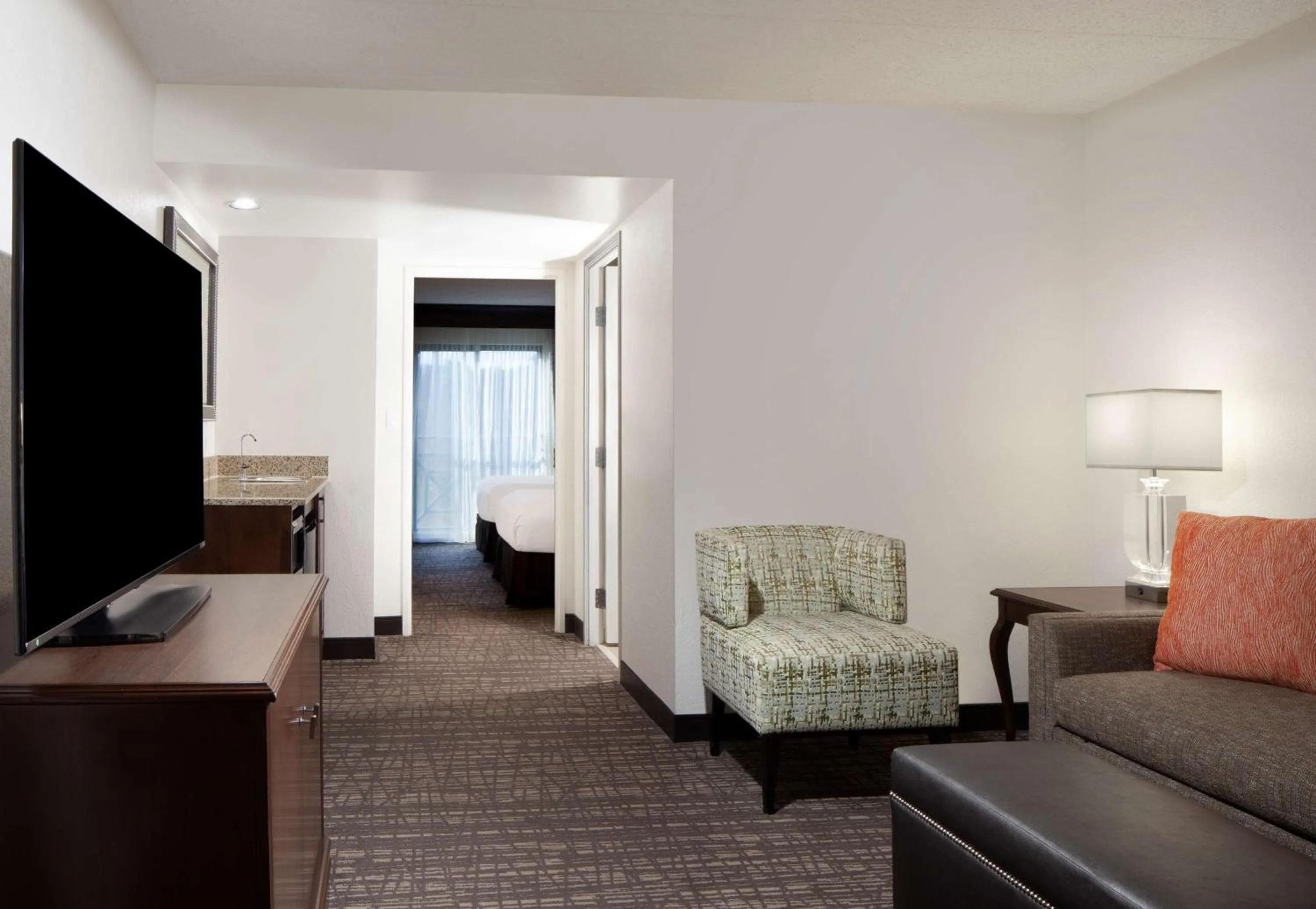 Living room in Embassy Suites by Hilton Philadelphia Airport