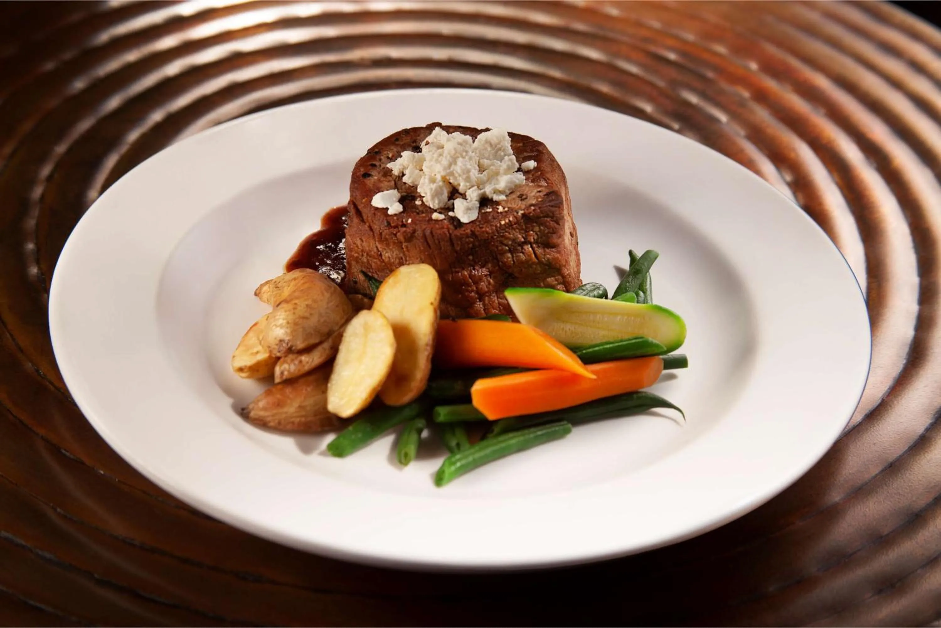 Restaurant/places to eat in Embassy Suites by Hilton Philadelphia Airport