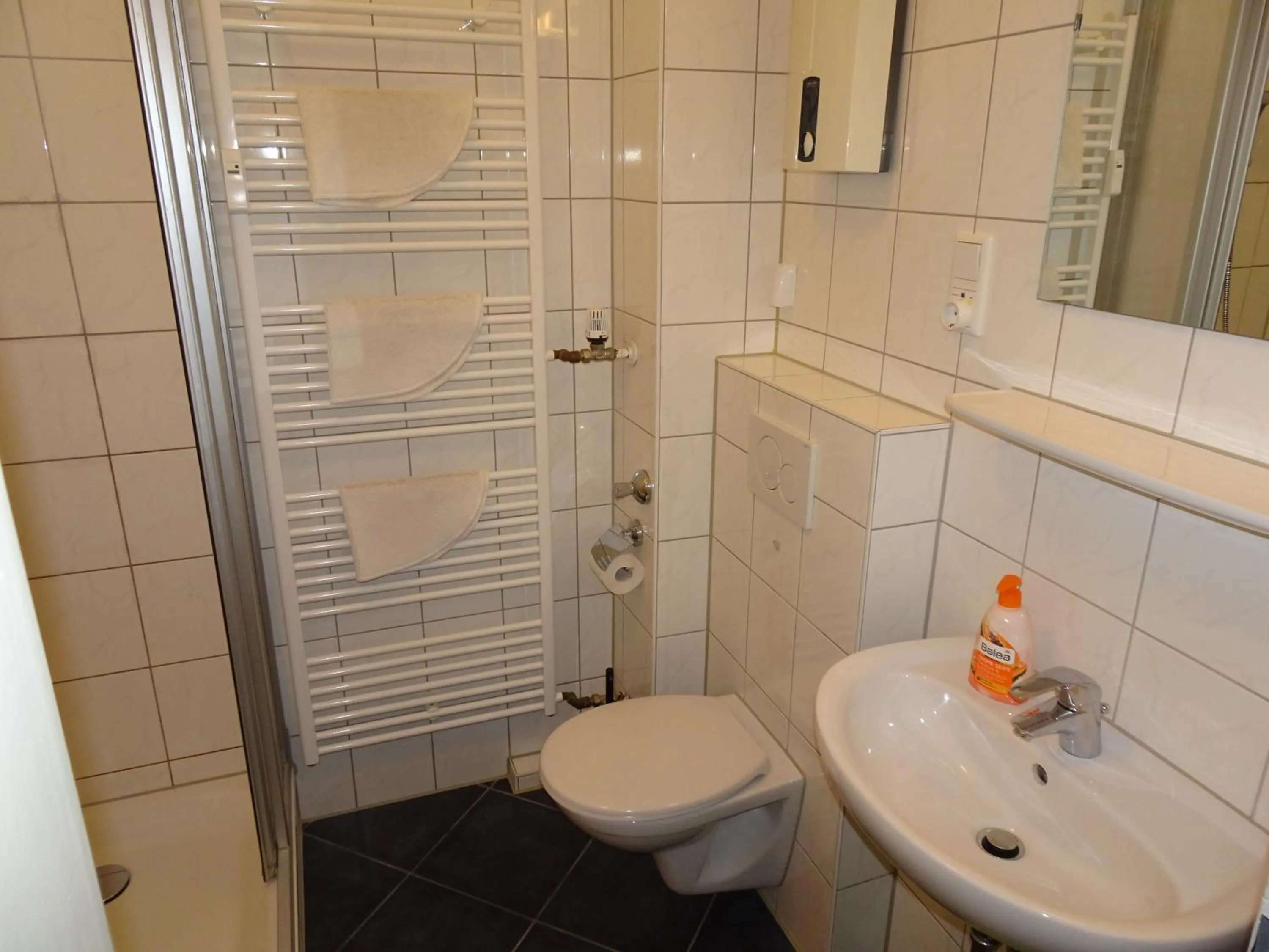 Public Bath in Gästehaus Grupello