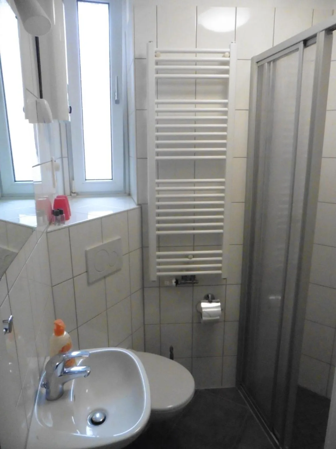 Bathroom in Gästehaus Grupello