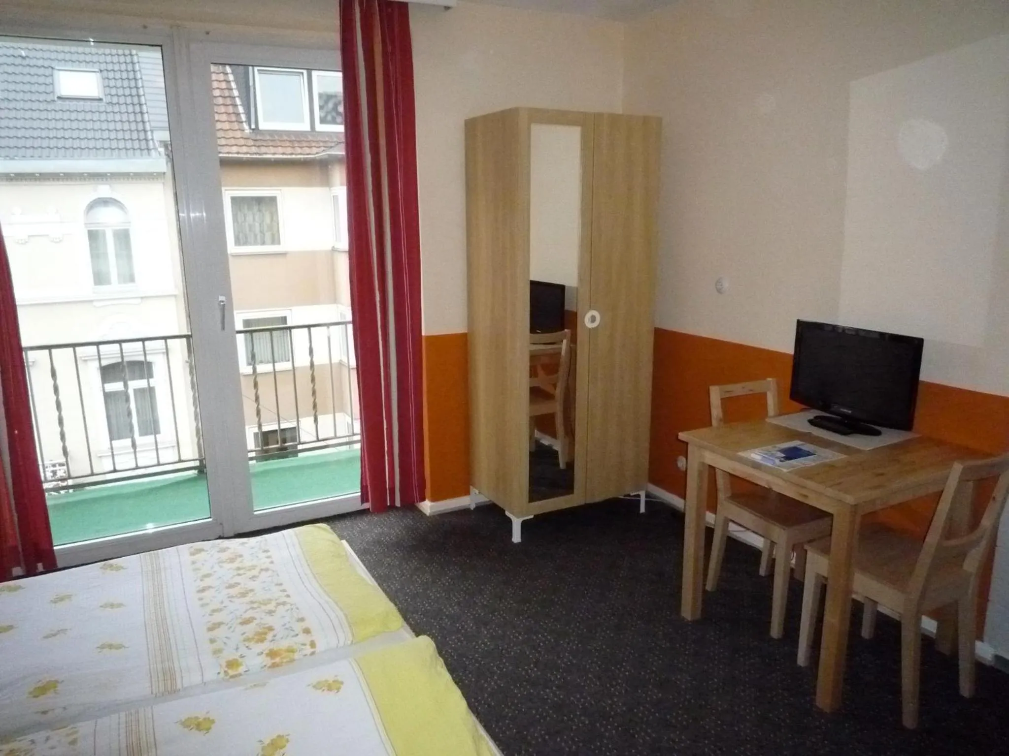 Photo of the whole room, Bed in Gästehaus Grupello