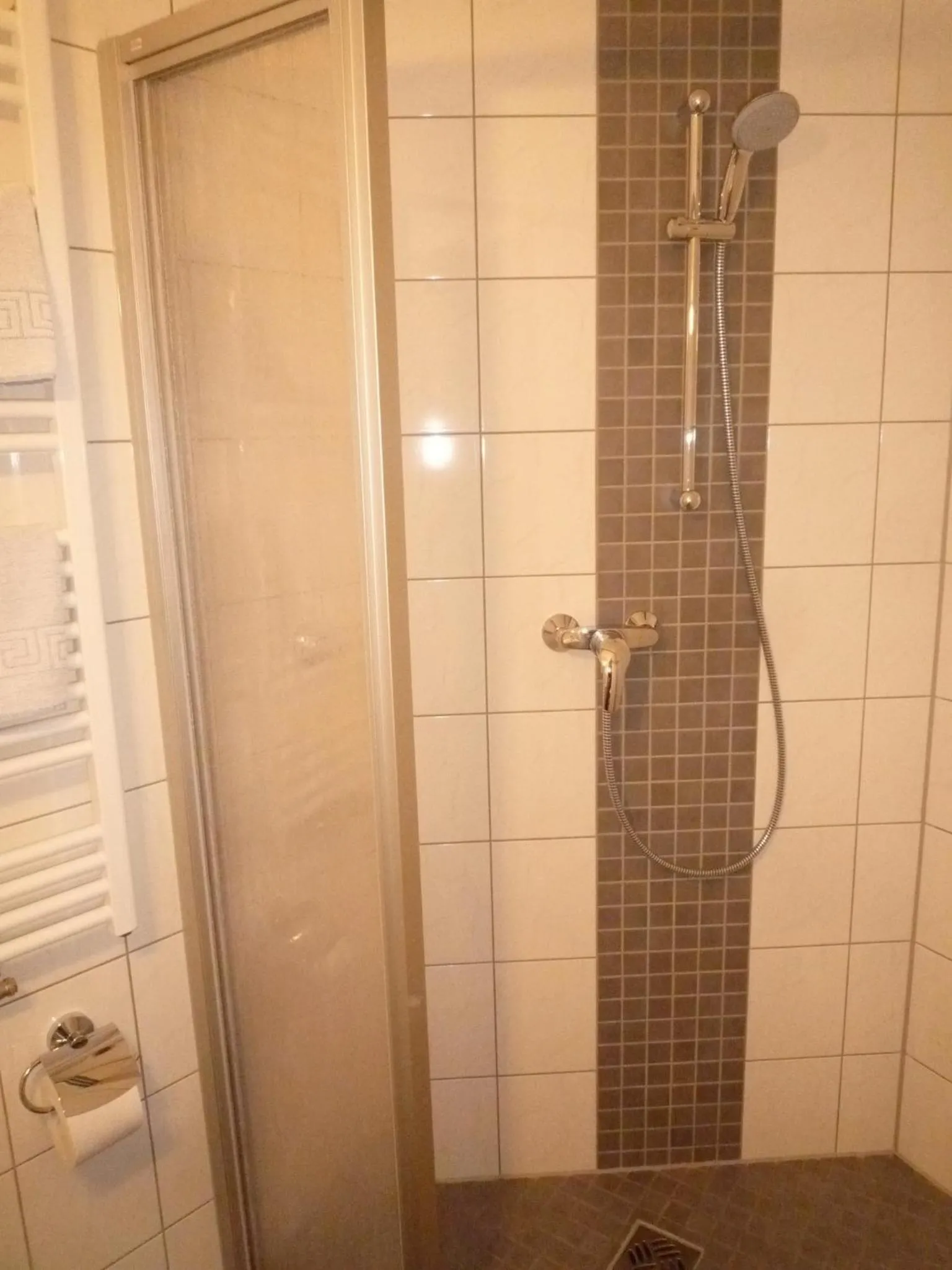 Bathroom in Gästehaus Grupello