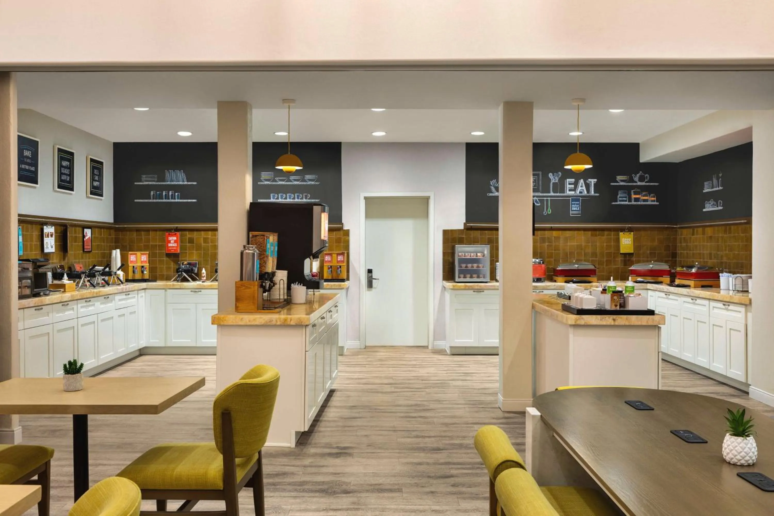 Breakfast in Hampton Inn Tropicana