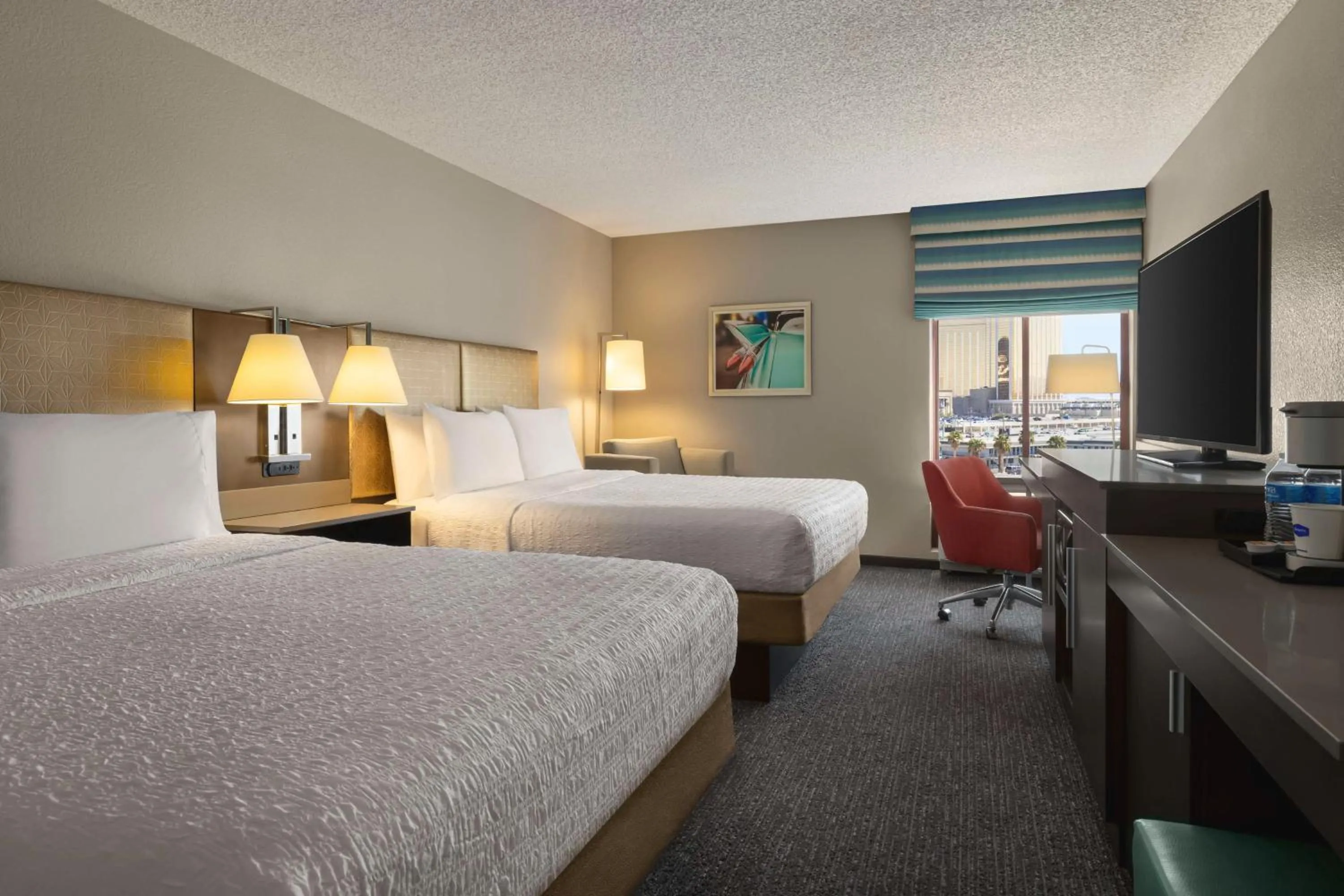 Bed in Hampton Inn Tropicana