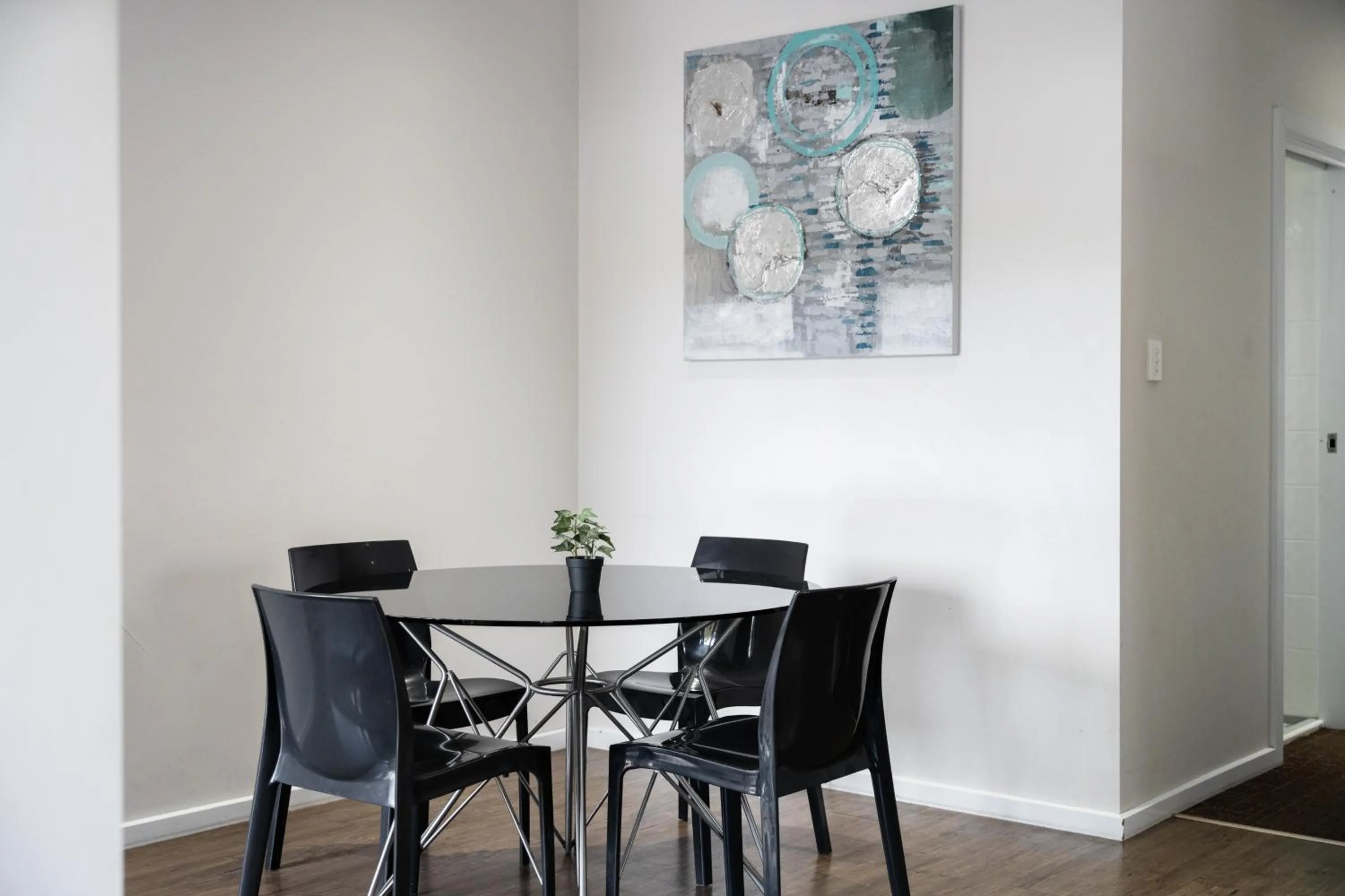 Dining area in Highway 1 Holiday & Lifestyle Park