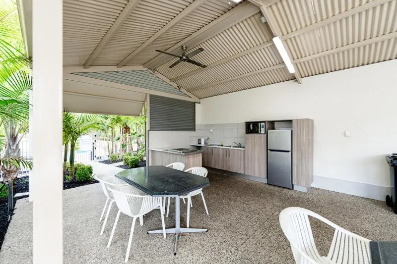 BBQ facilities in Highway 1 Holiday & Lifestyle Park