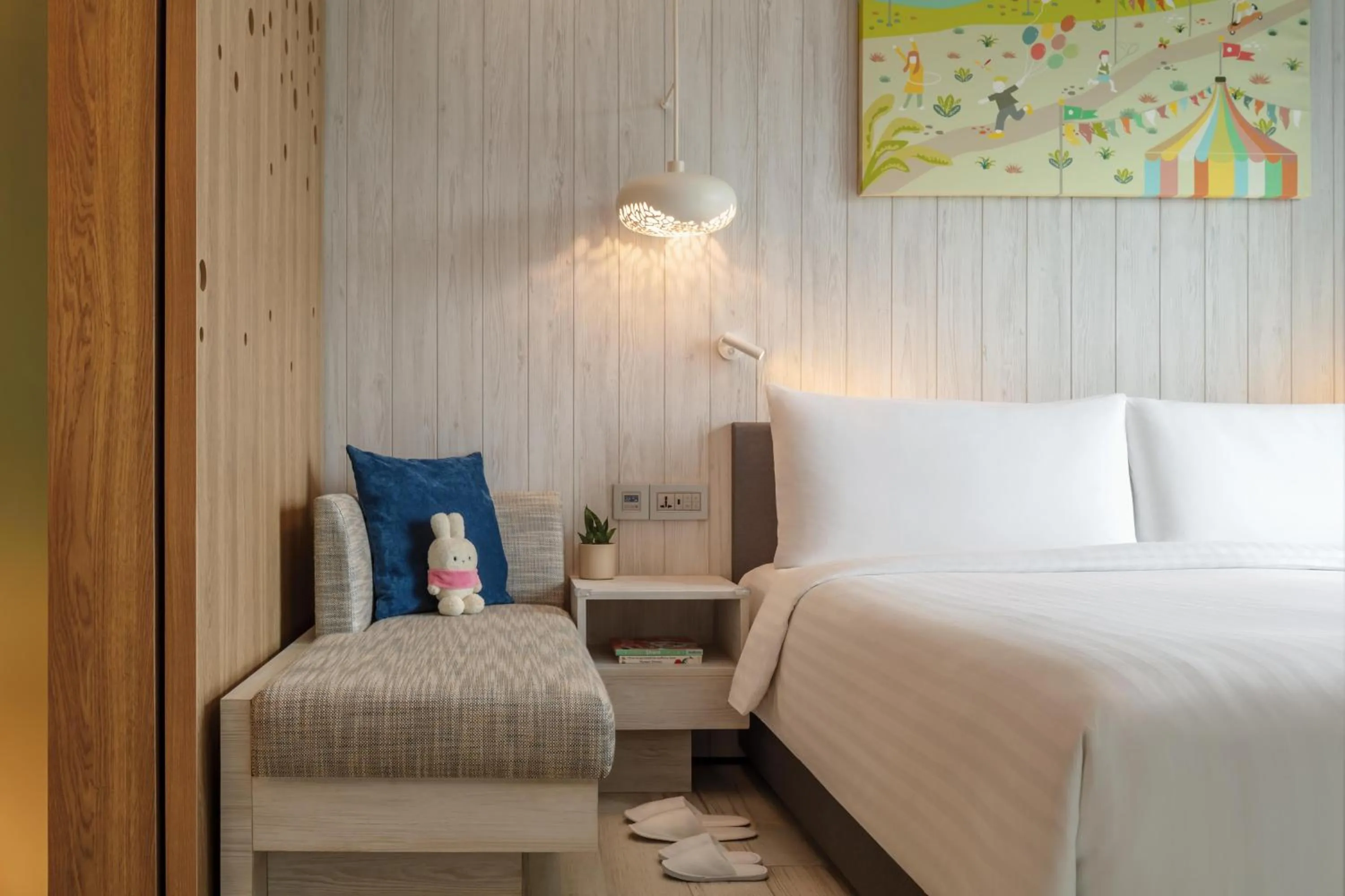 Bedroom, Bed in Village Hotel Sentosa by Far East Hospitality