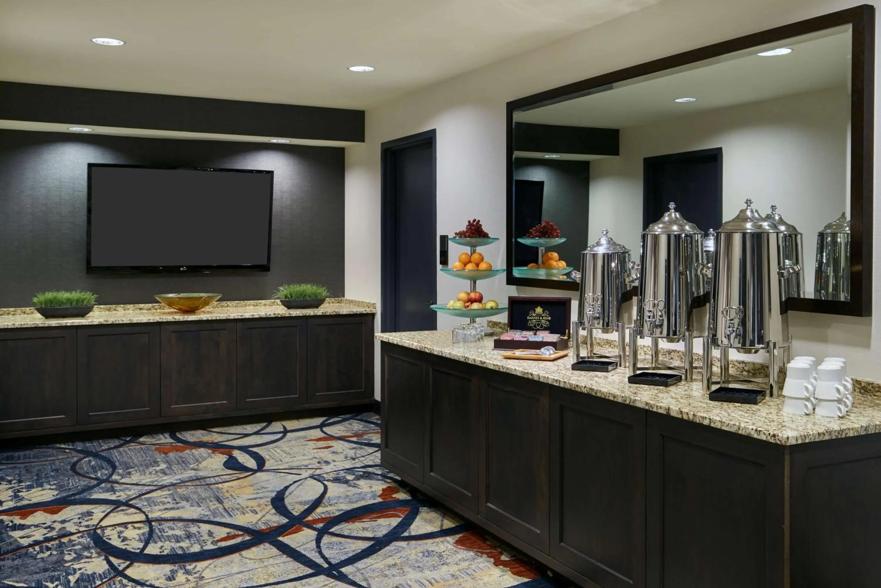 Meeting/conference room in The Inn at Penn, A Hilton Hotel