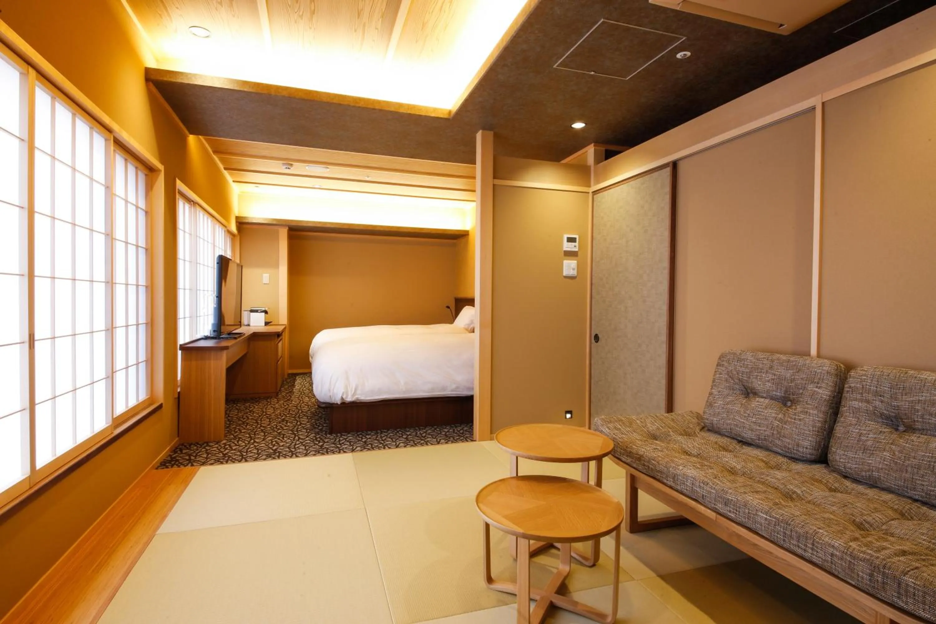 Photo of the whole room, Bed in The Shiroyama Terrace Tsuyama Villa