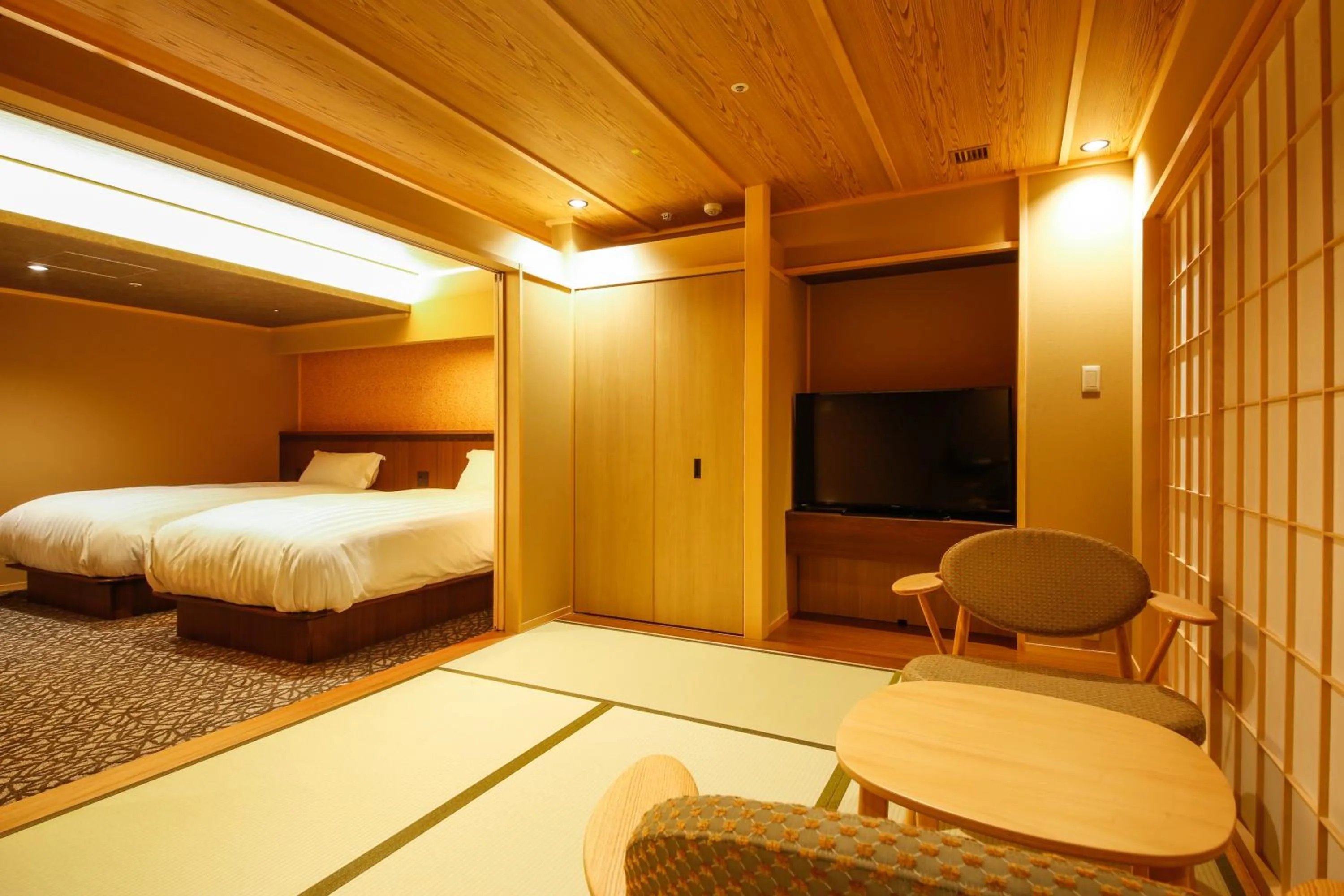 Photo of the whole room, Bed in The Shiroyama Terrace Tsuyama Villa