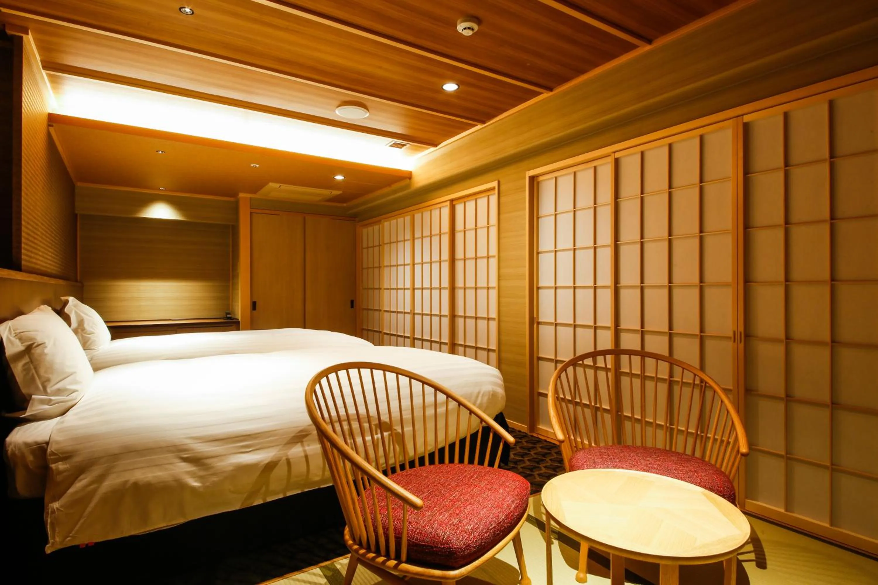 Photo of the whole room, Bed in The Shiroyama Terrace Tsuyama Villa