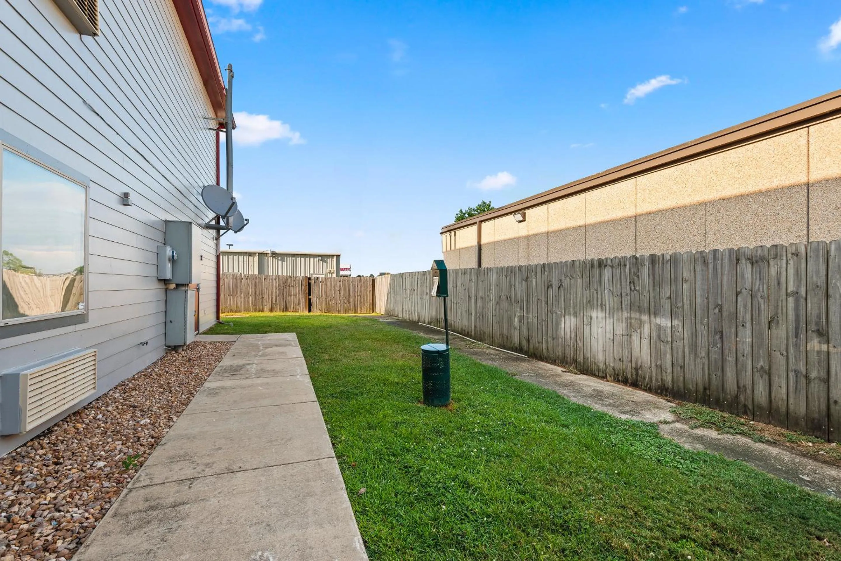 Pets in Red Roof Inn Baton Rouge