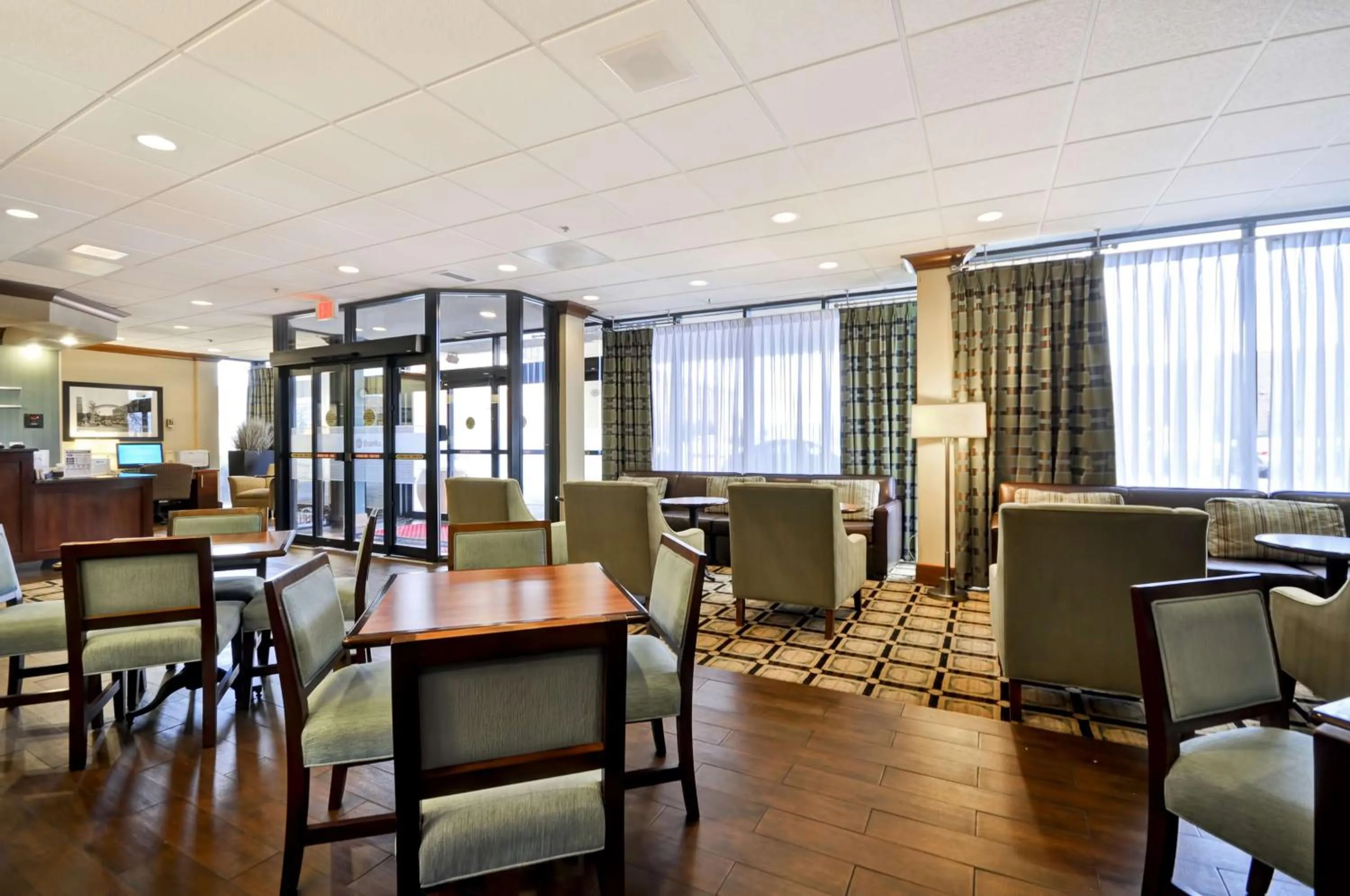 Lobby or reception in Hampton Inn Chicago-Gurnee