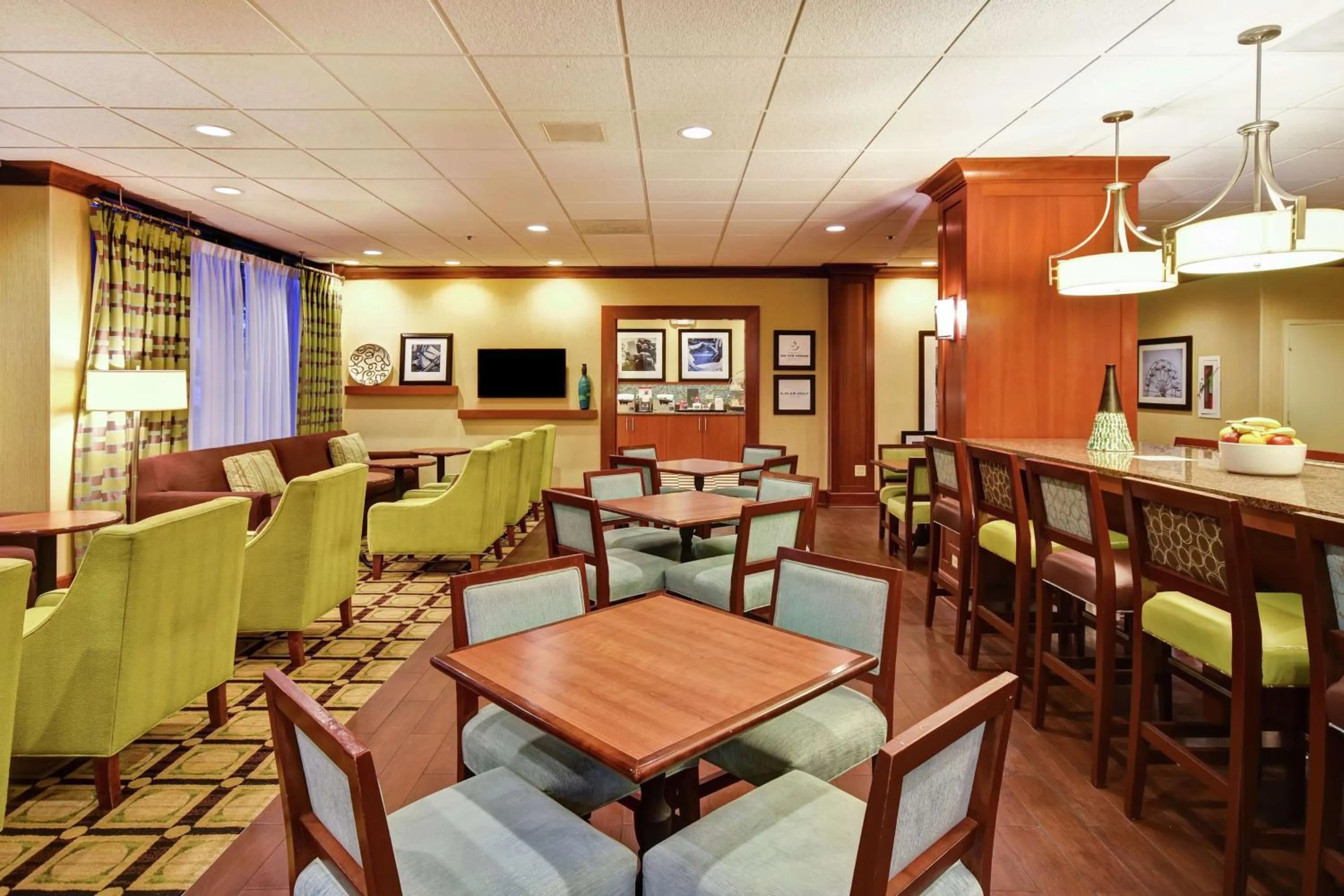 Lobby or reception in Hampton Inn Chicago-Gurnee