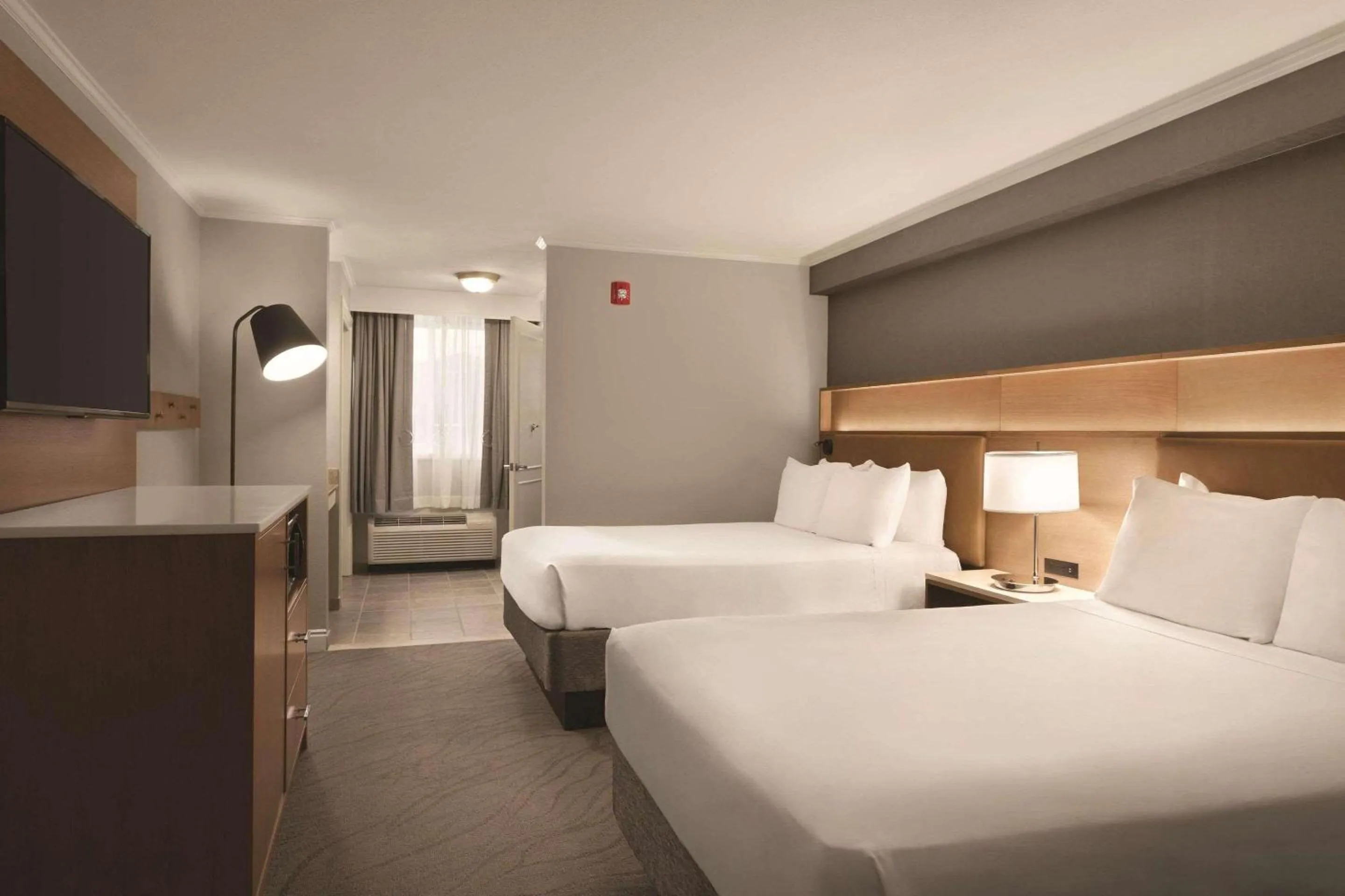 Bedroom, Bed in Radisson Hotel Providence Airport