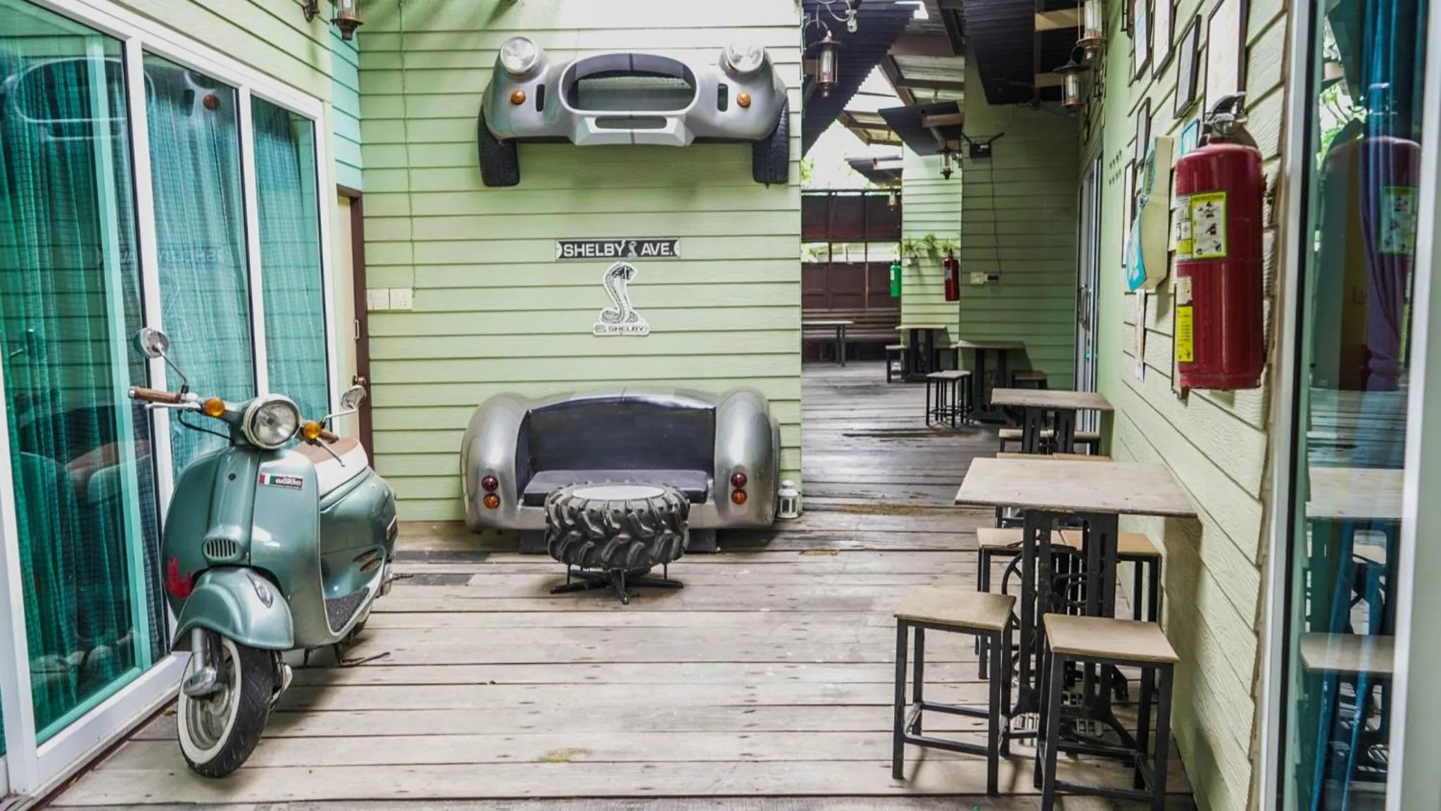 Seating area in RoomQuest Amphawa Floating Market