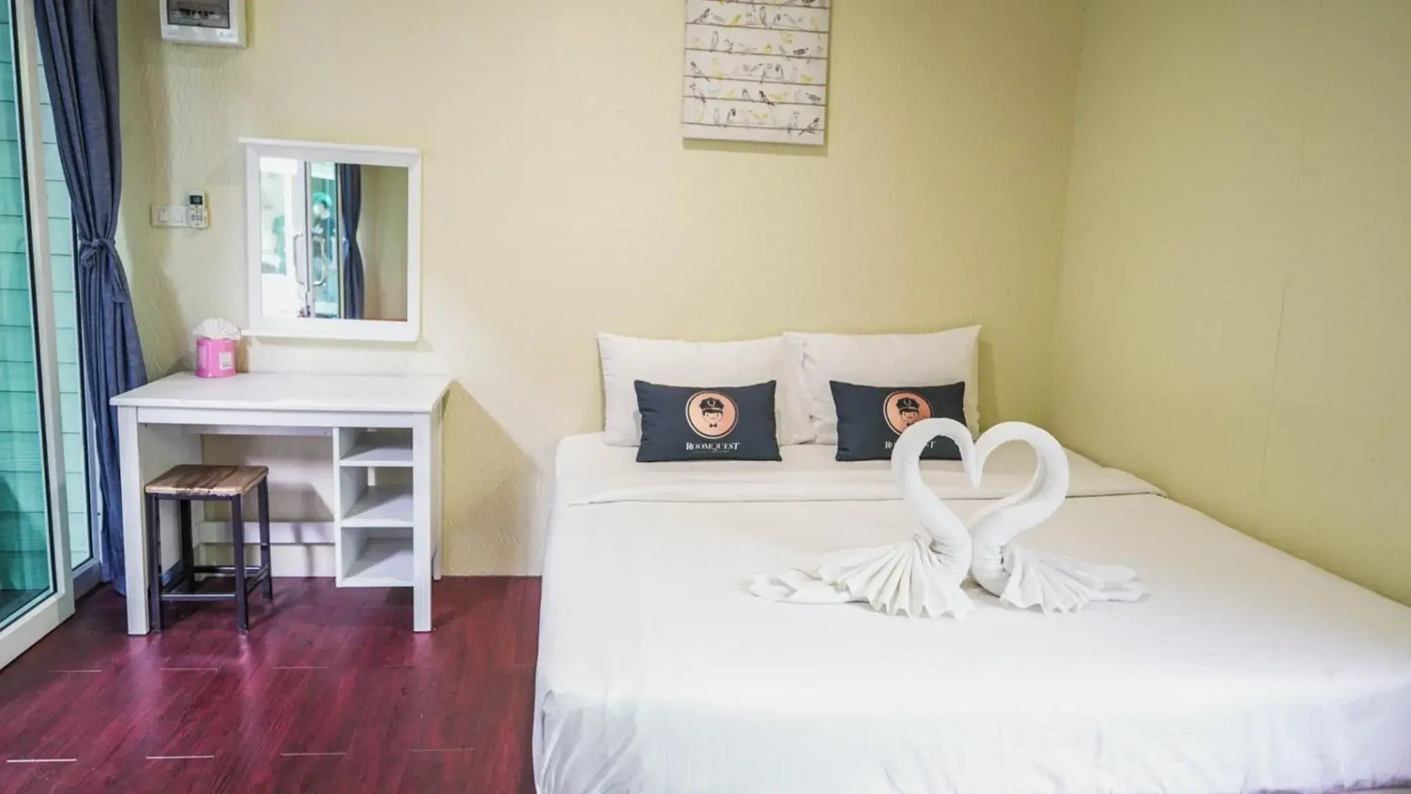 Standard Double Room in RoomQuest Amphawa Floating Market Standard Double Room in RoomQuest Amphawa Floating Market