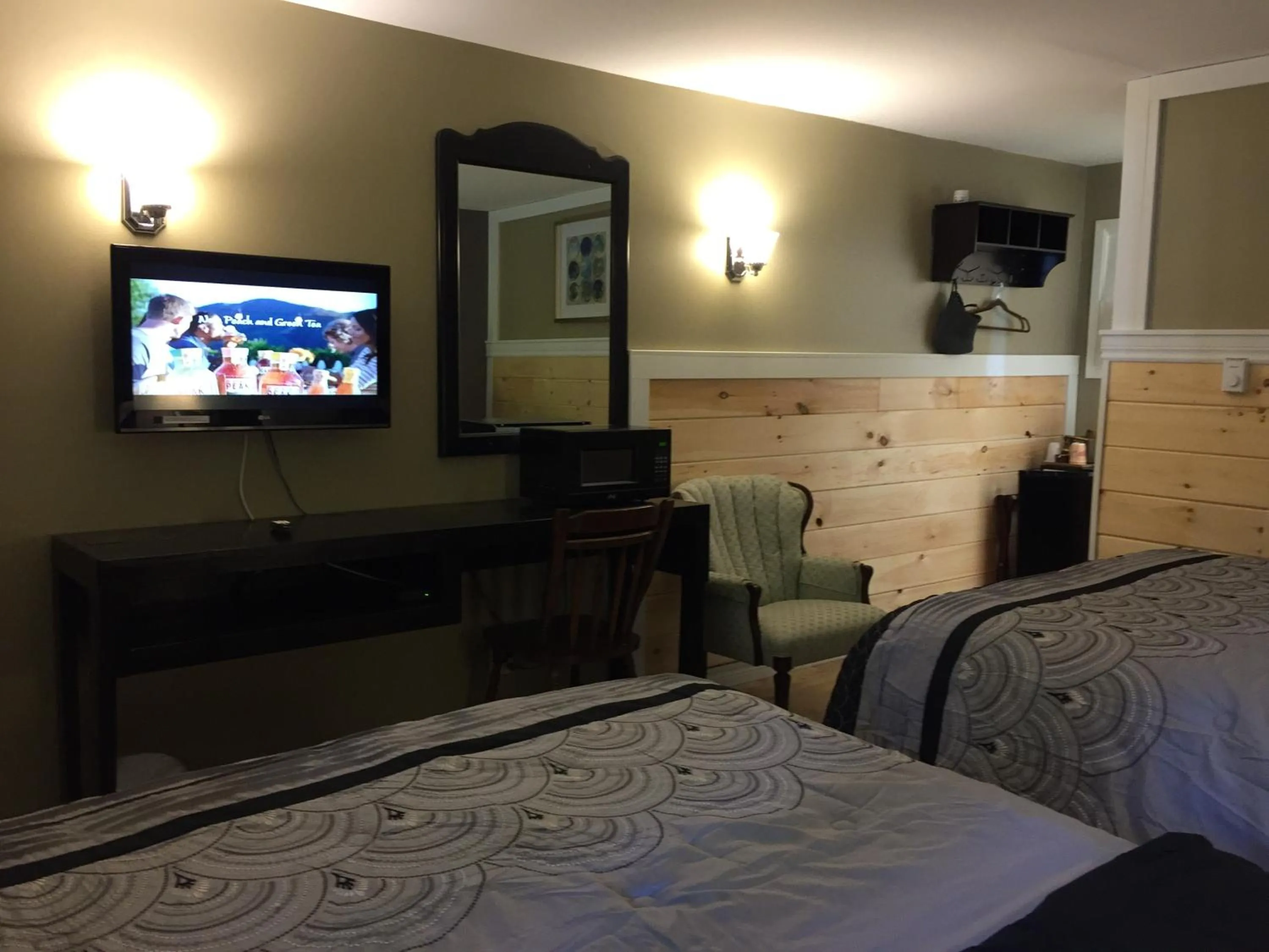 Bedroom, Bed in Greenside Motel