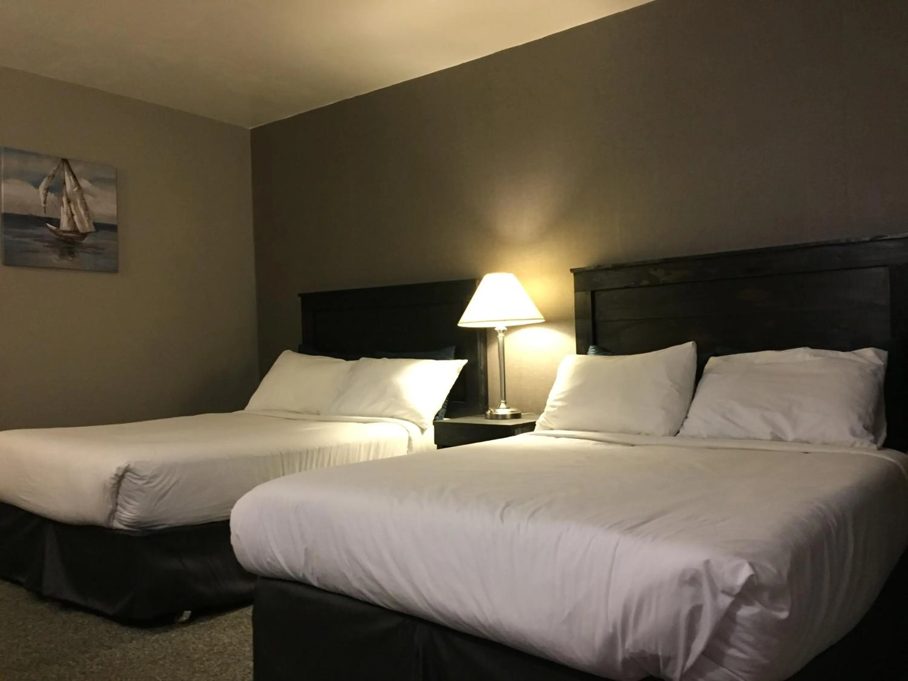 Bedroom, Bed in Greenside Motel