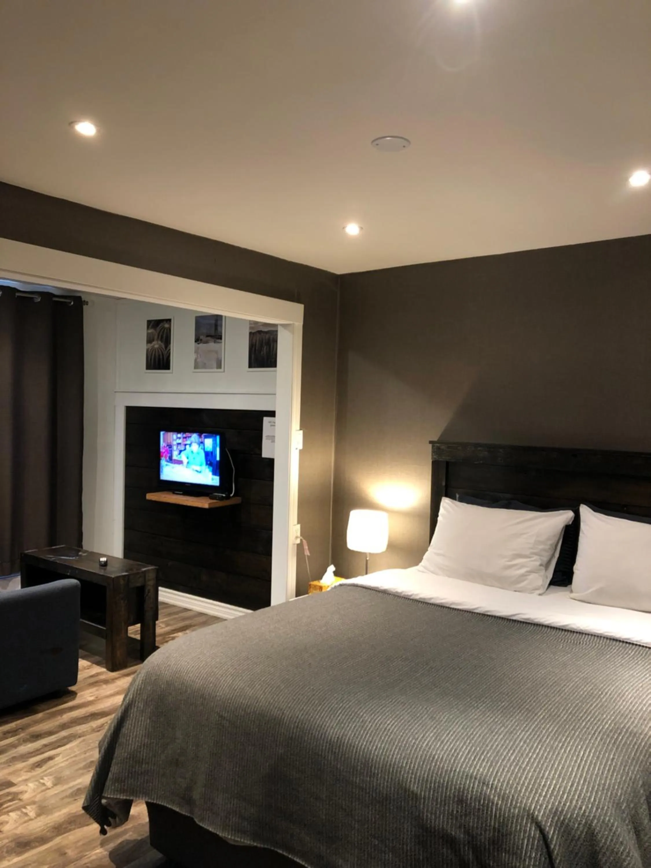 Bed in Greenside Motel