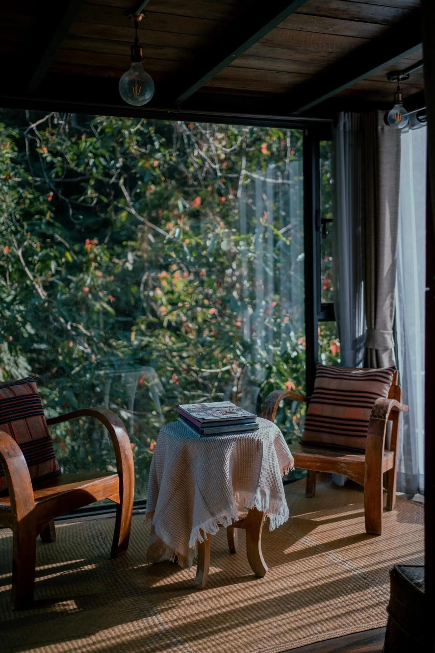 Seating area in Voraman Hut