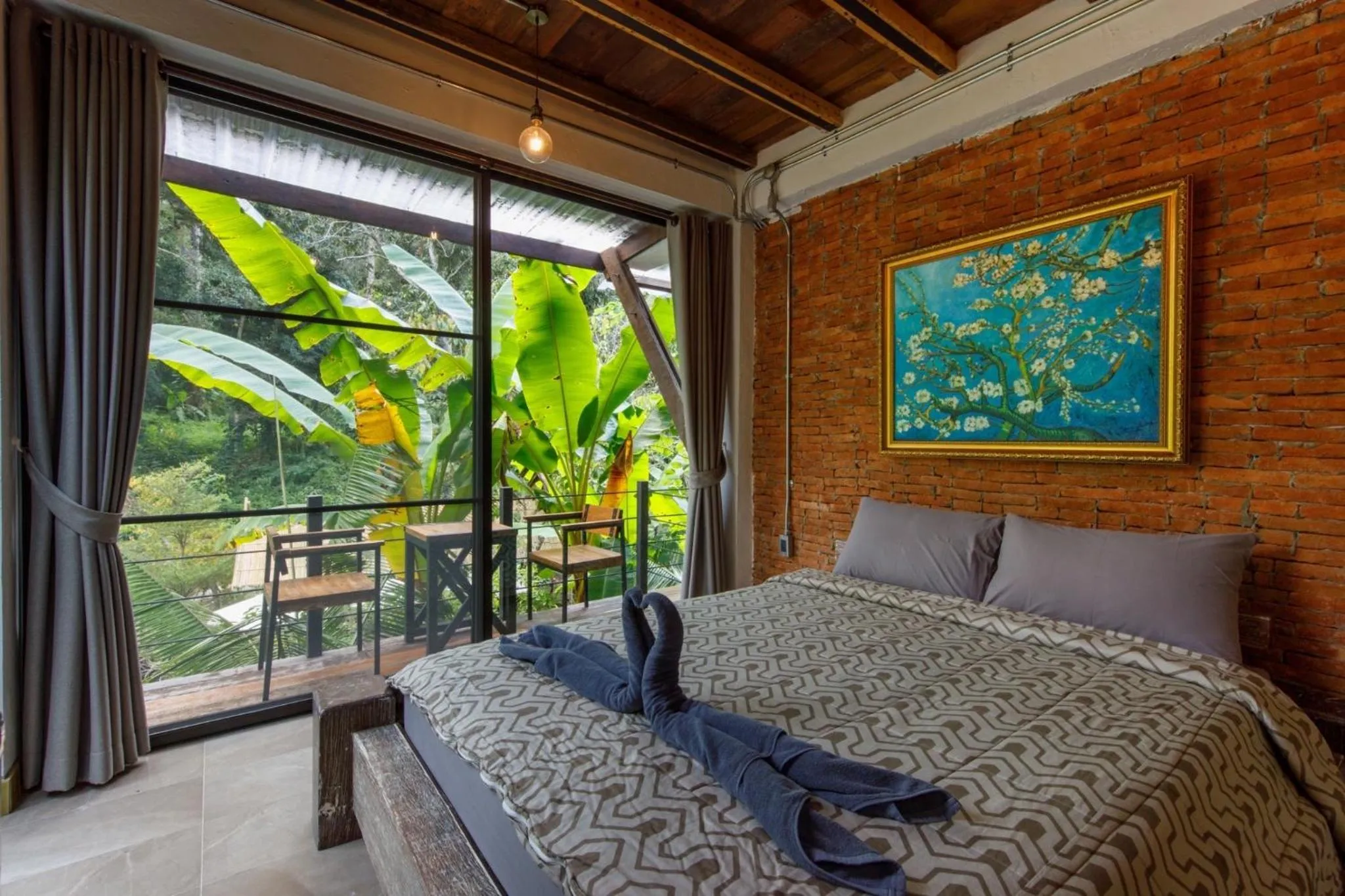 Bedroom, Bed in Voraman Hut