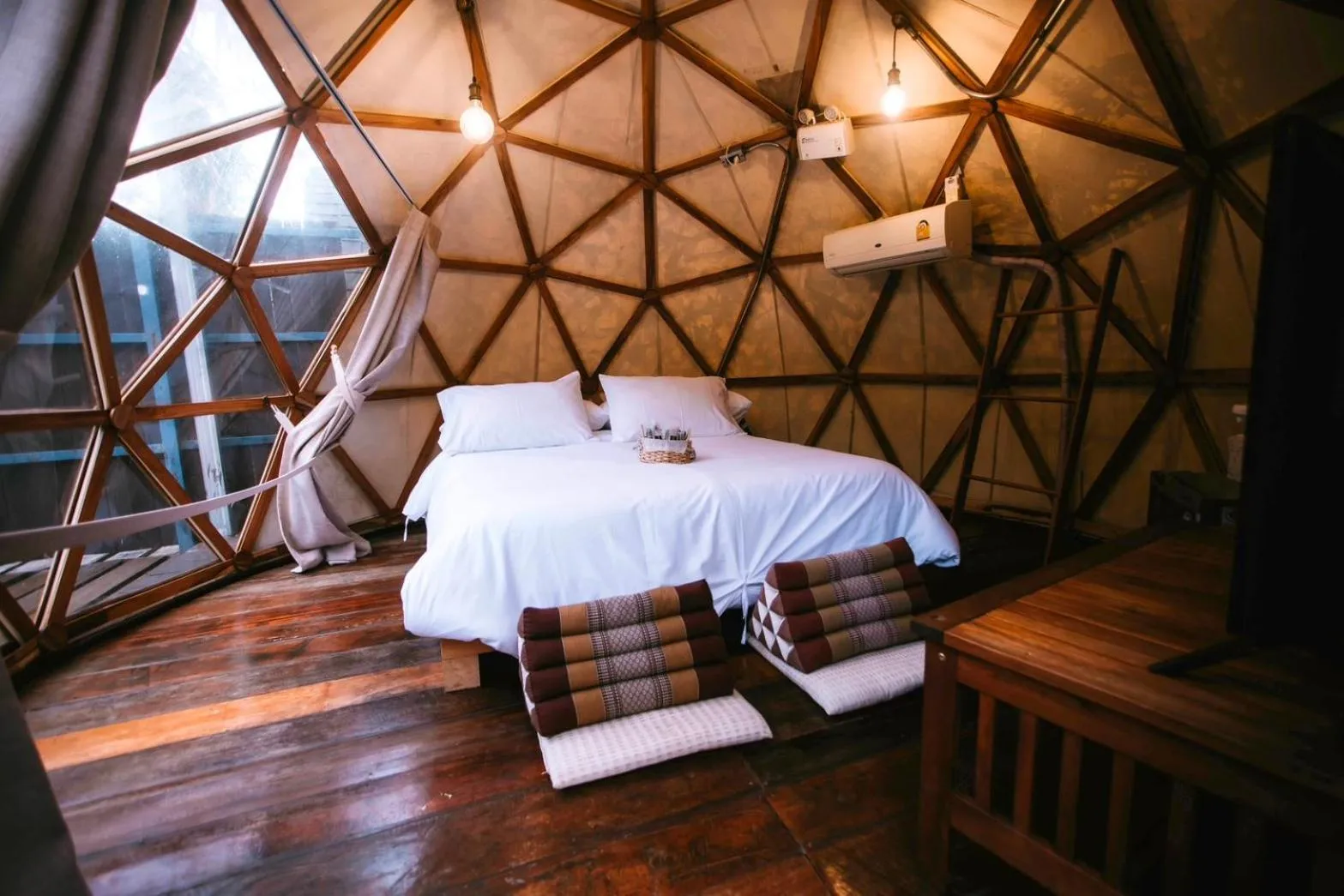 Bedroom, Bed in Voraman Hut