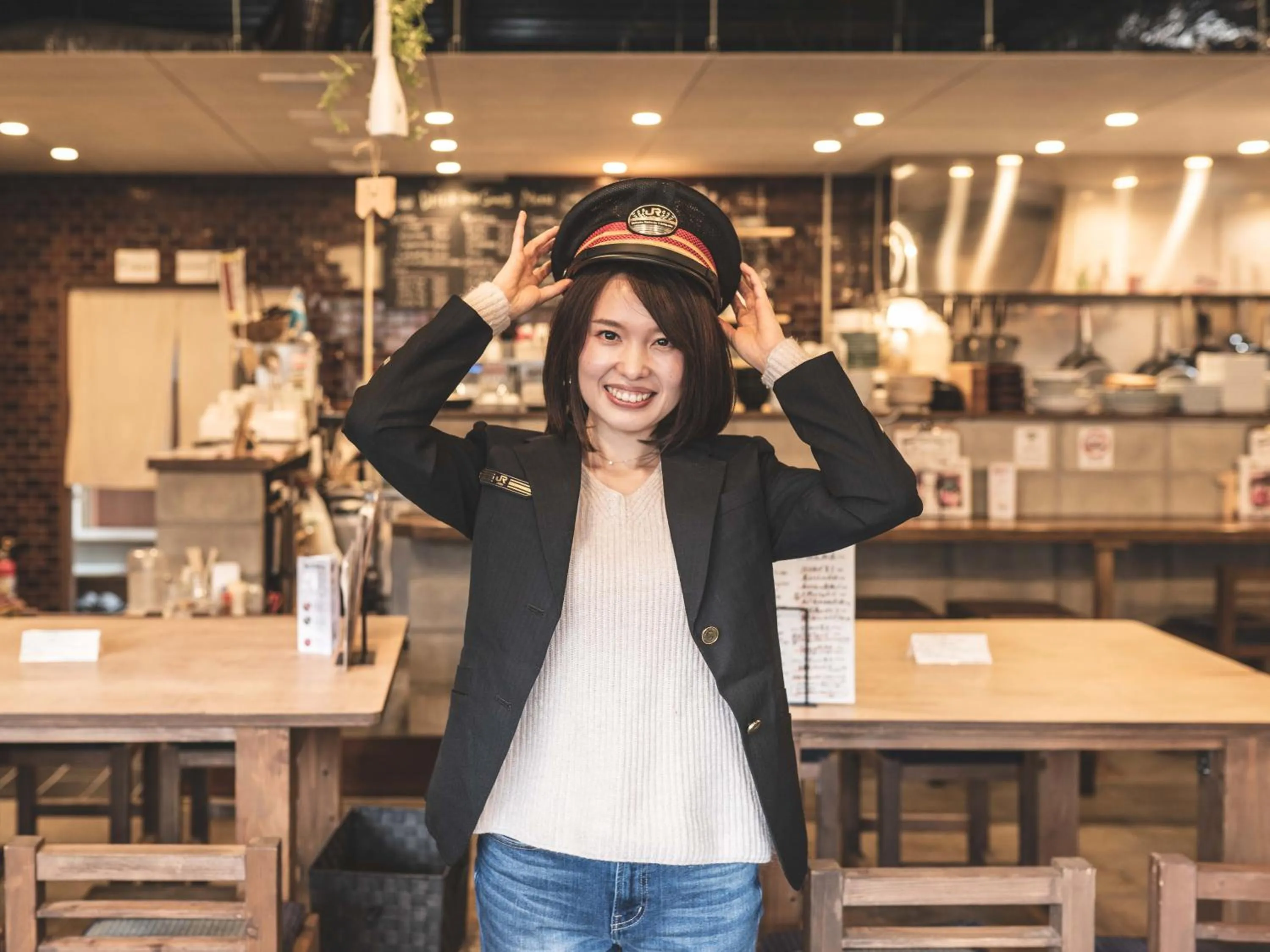 People in 4S STAY Awaikeda Ekimae